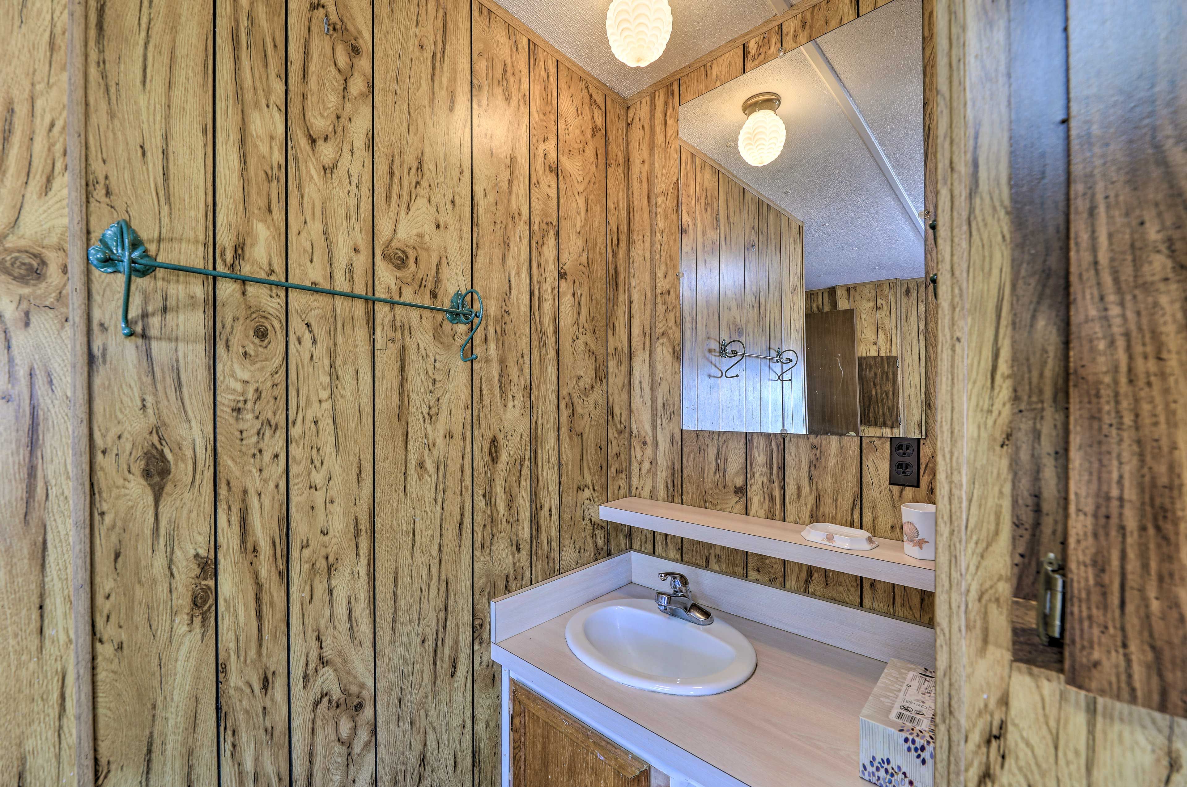 Bathroom | Towels Provided