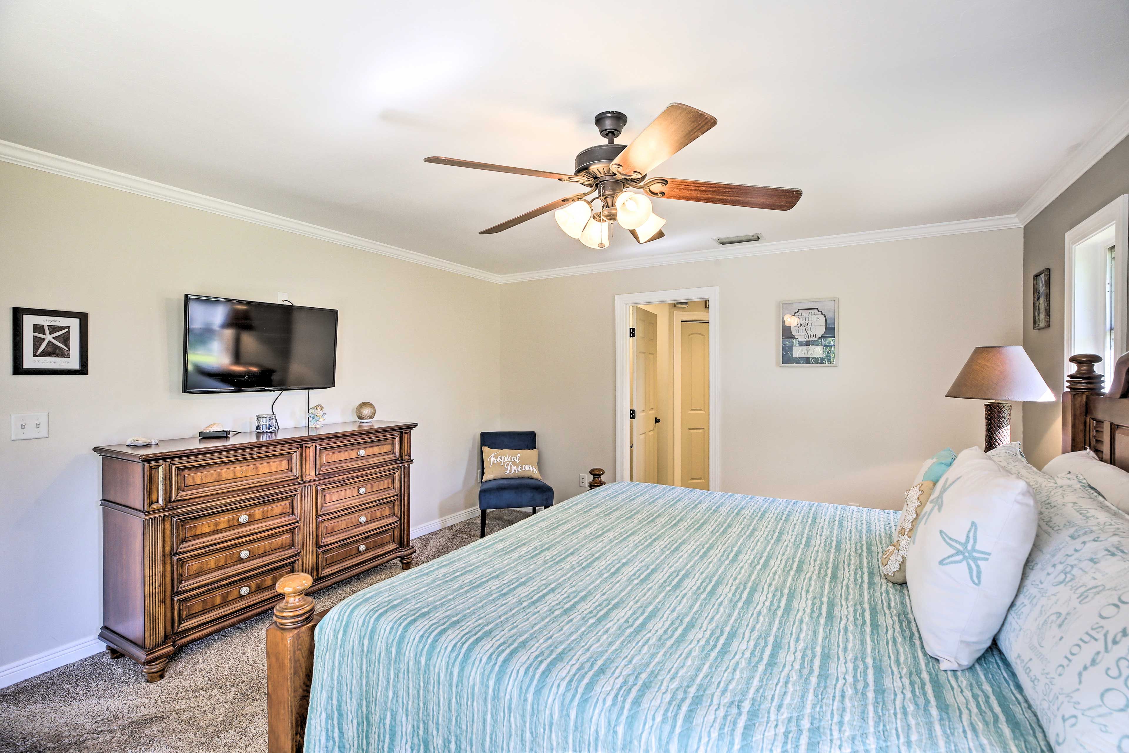 Bedroom 1 | Smart TV | En-Suite Bathroom