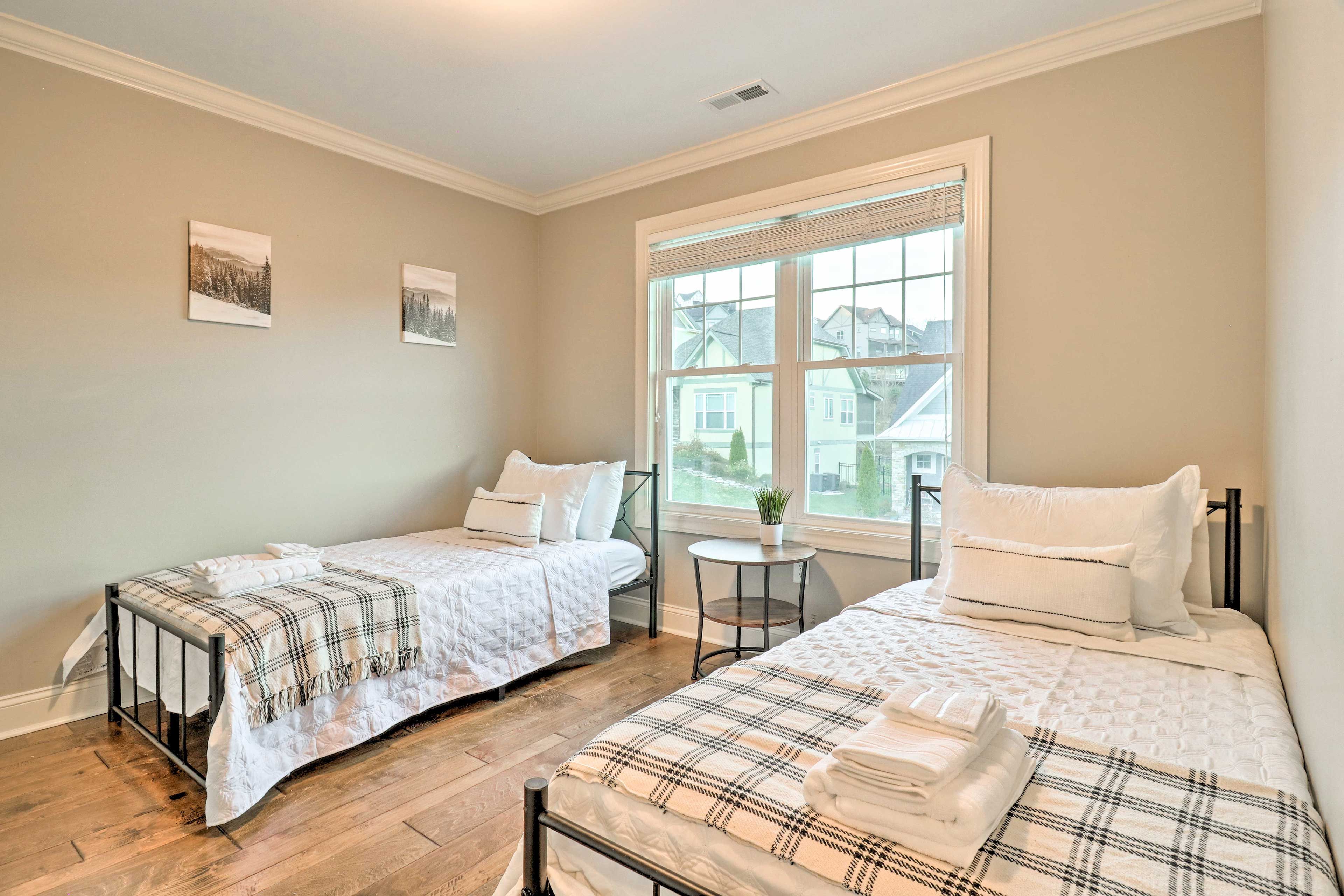 Bedroom 4 | 2 Twin Beds | 2nd Floor