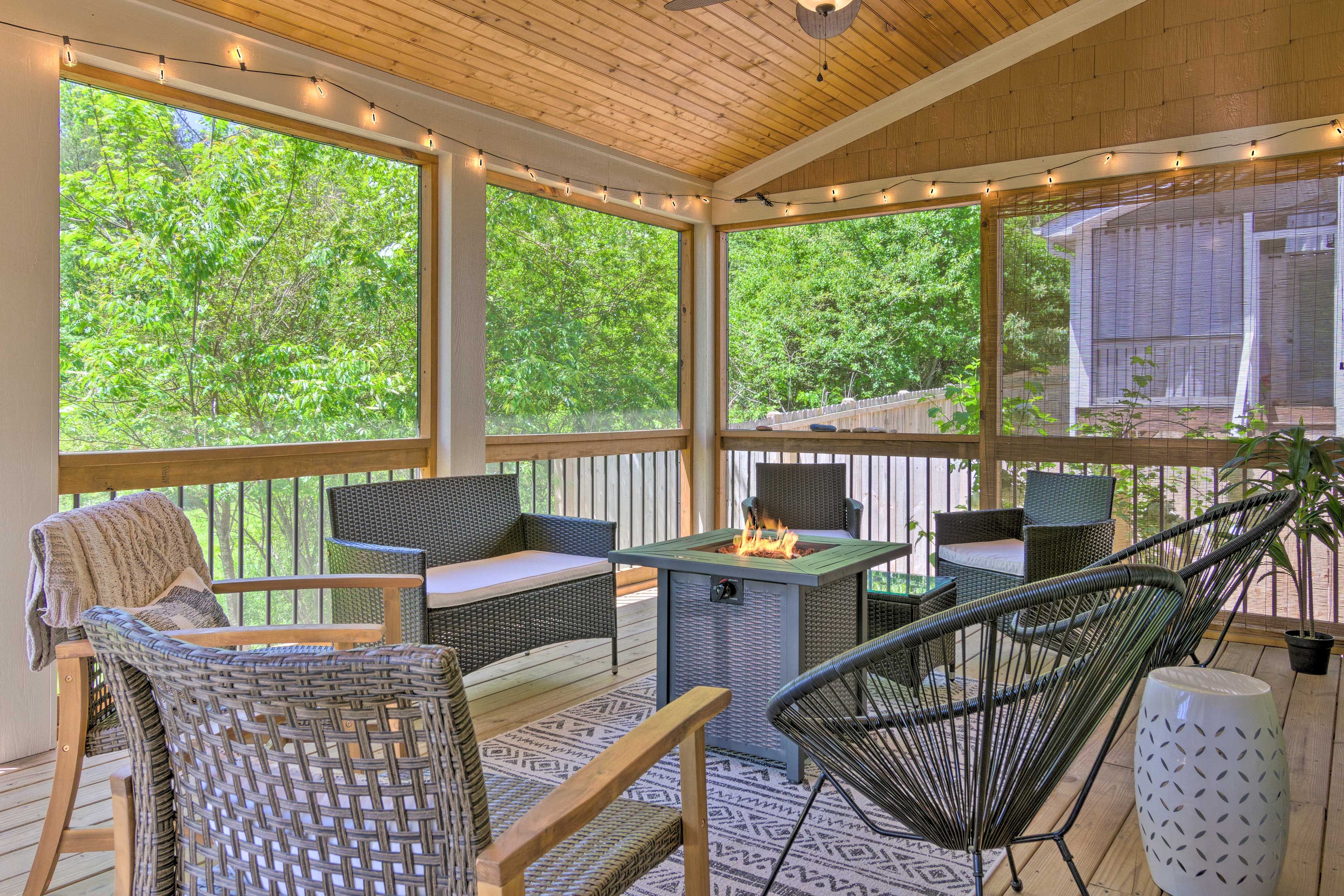 Screened-In Deck
