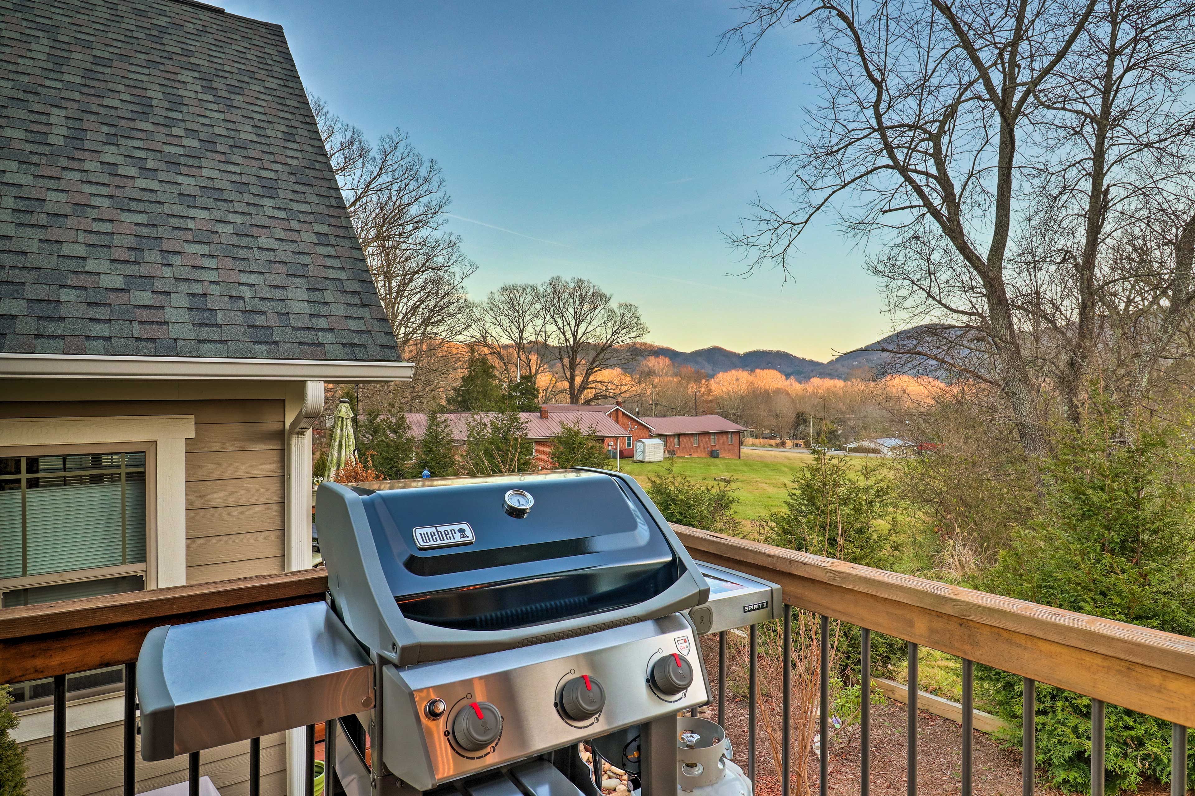 Deck | Gas Grill | Mountain Views