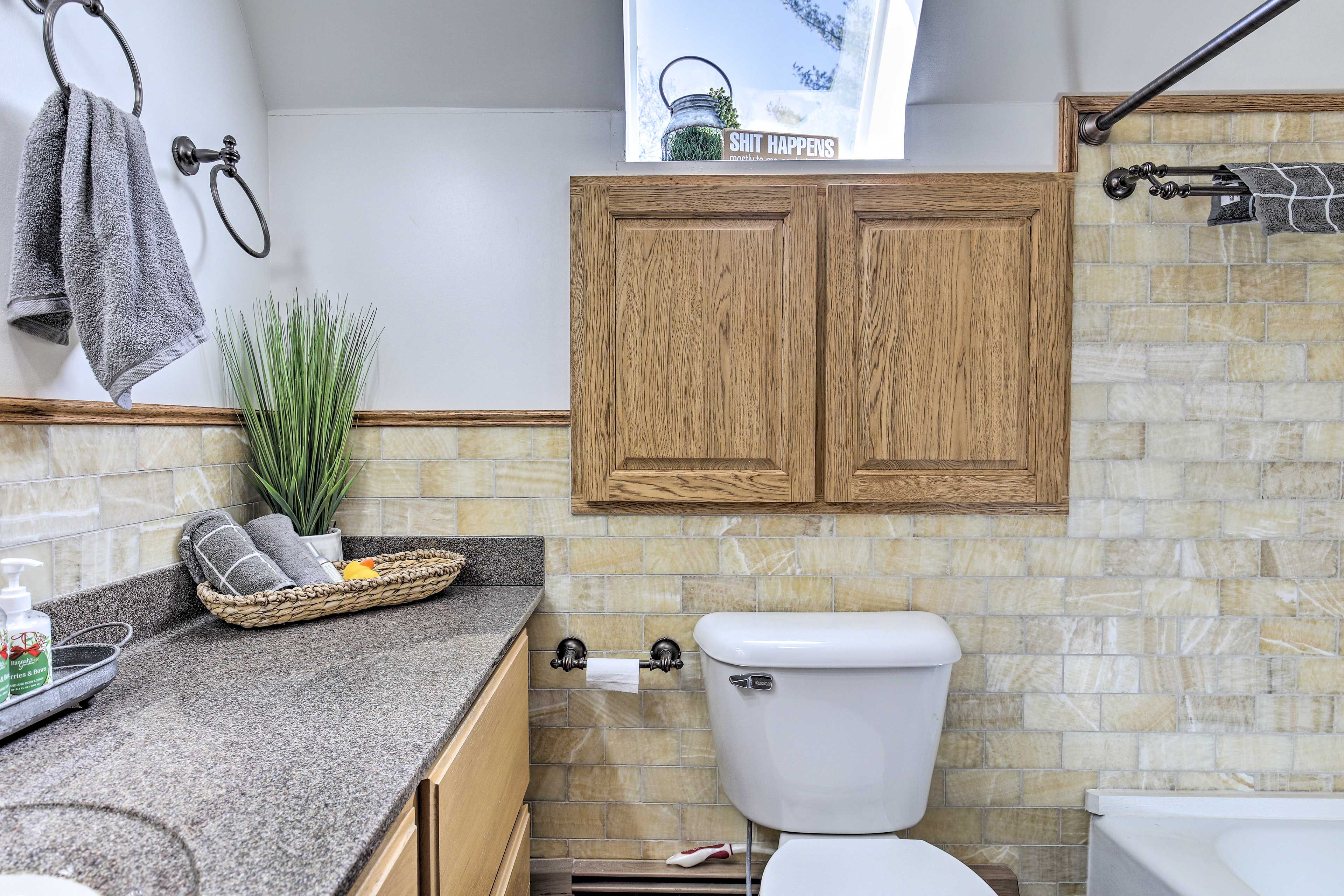 Bathroom | Linens & Towels Provided