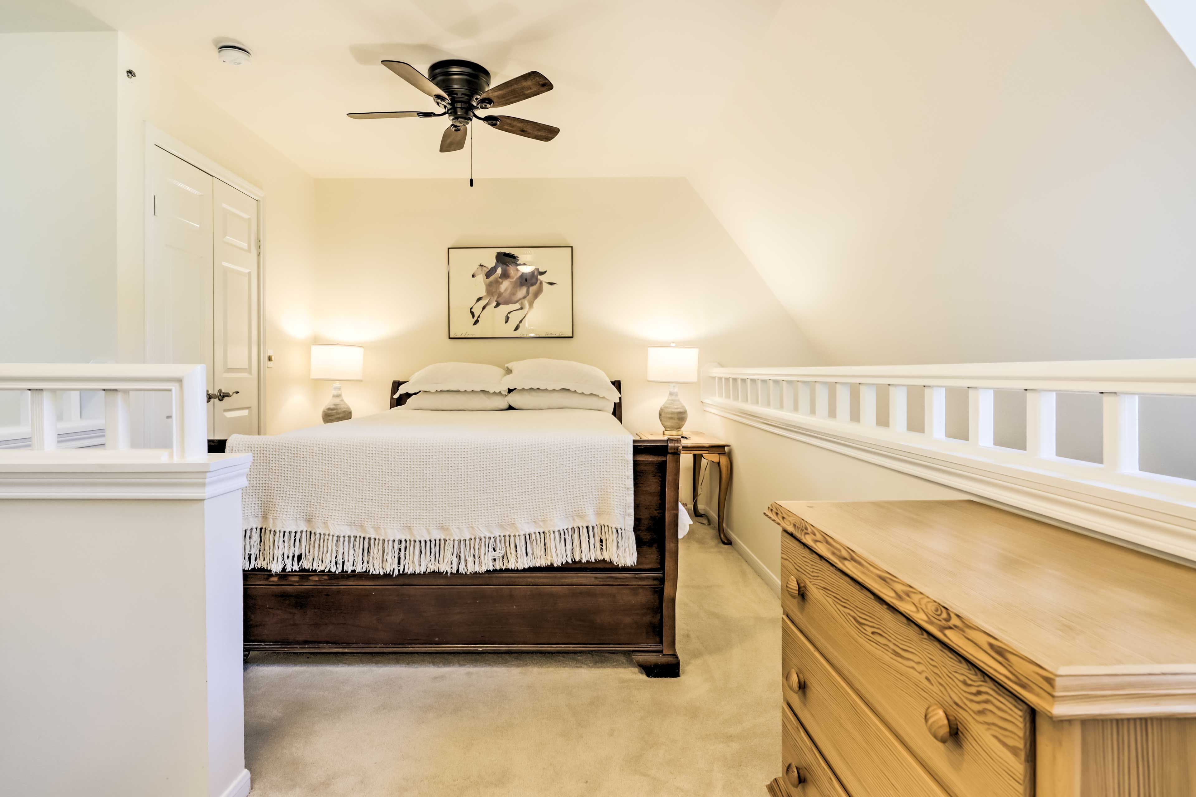 Bedroom (Loft) | 2nd Floor | Queen Bed