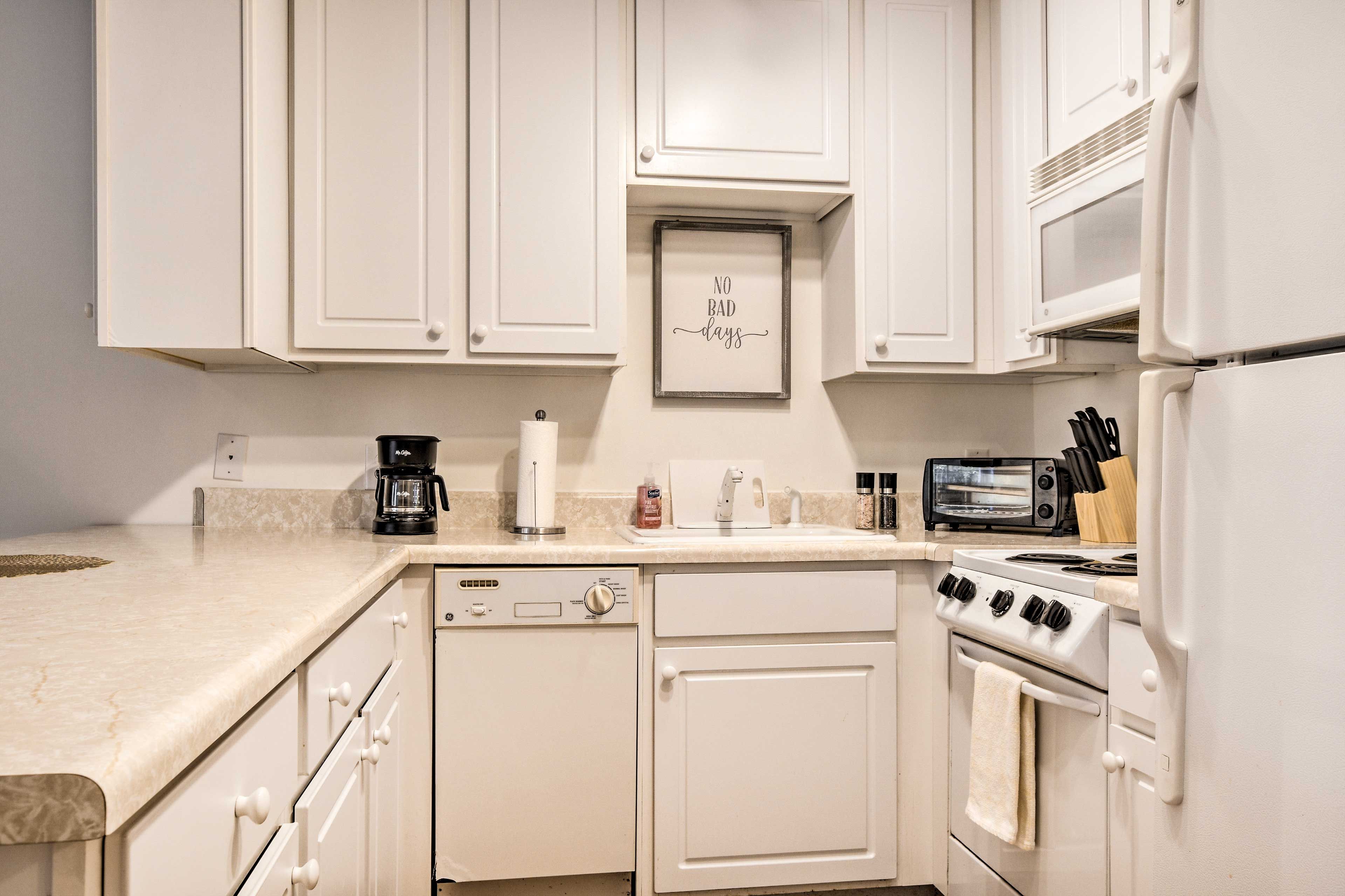 Kitchen | Dishware/Flatware