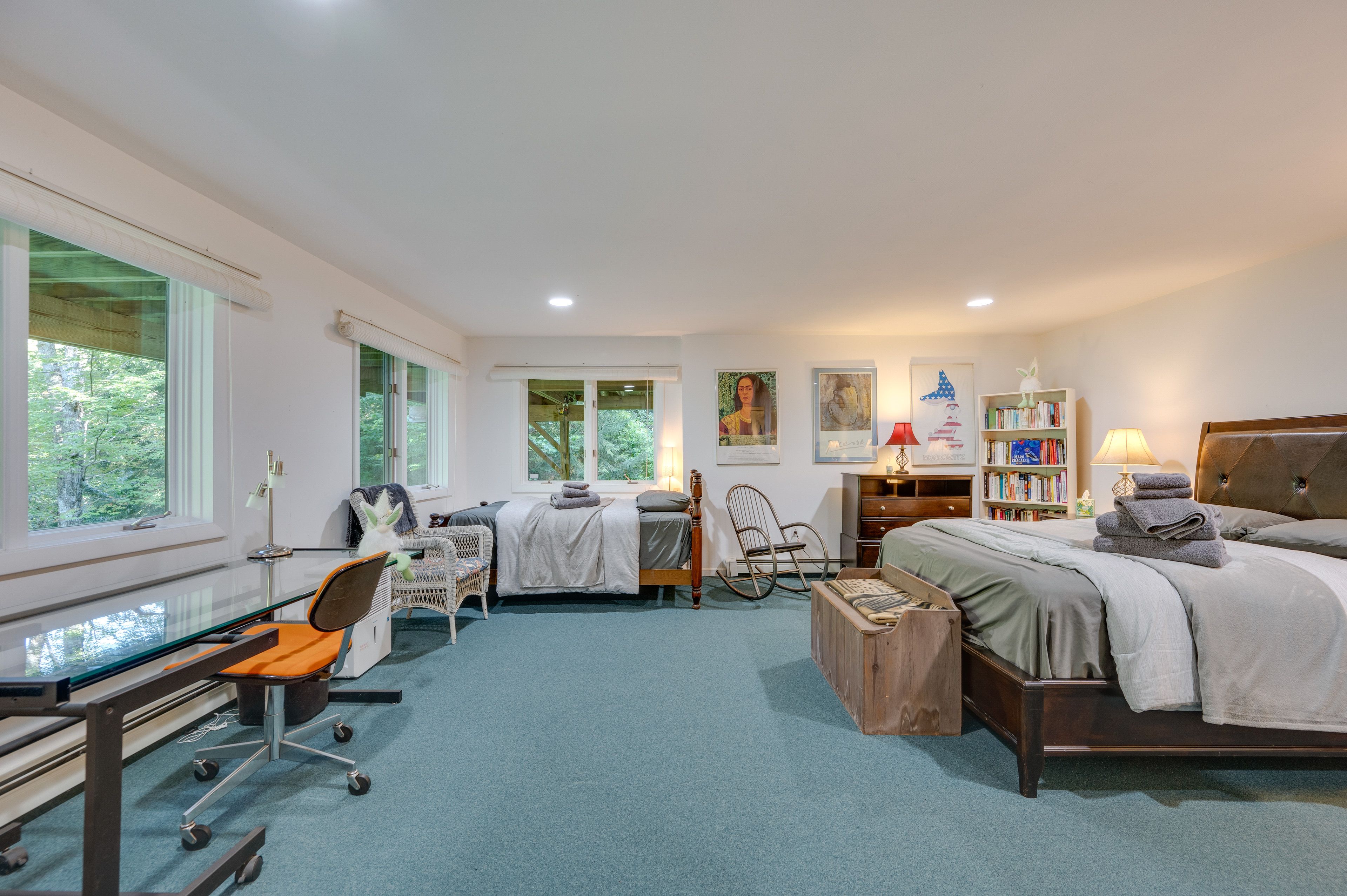 Bedroom 2 | Queen Bed | Twin Bed