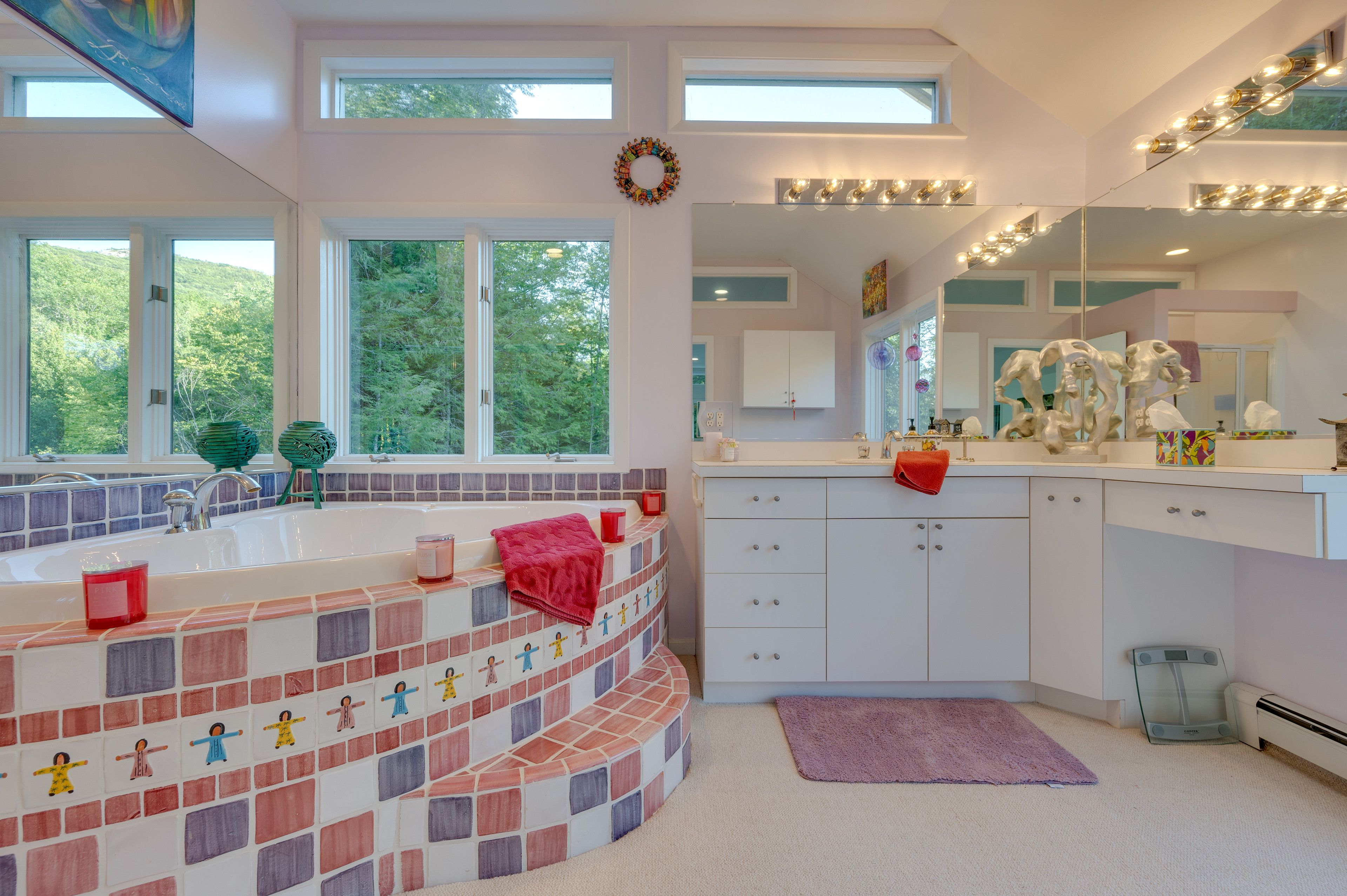 En-Suite Bathroom | Towels Provided