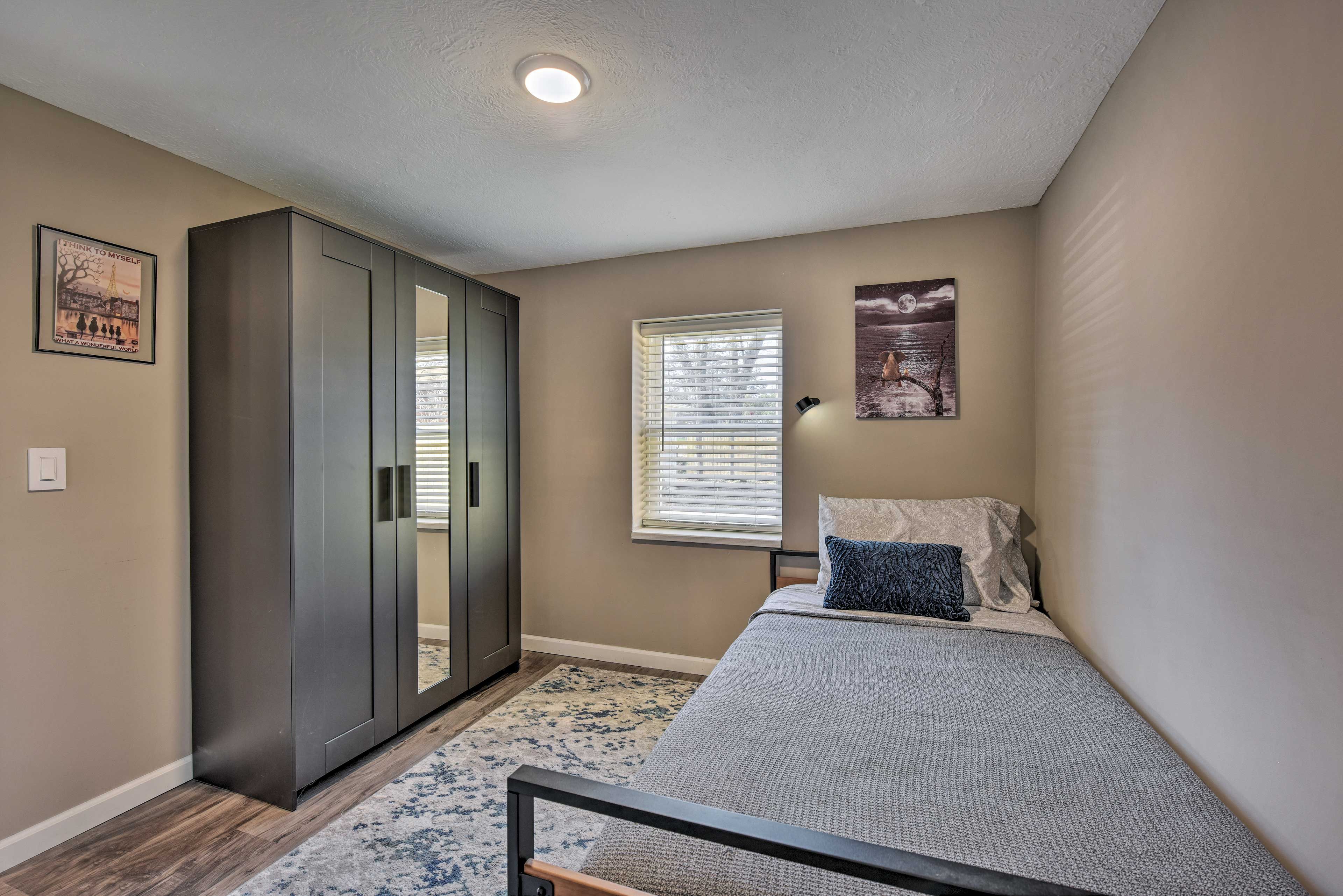 Bedroom 2 | Twin Bed w/ Twin Trundle