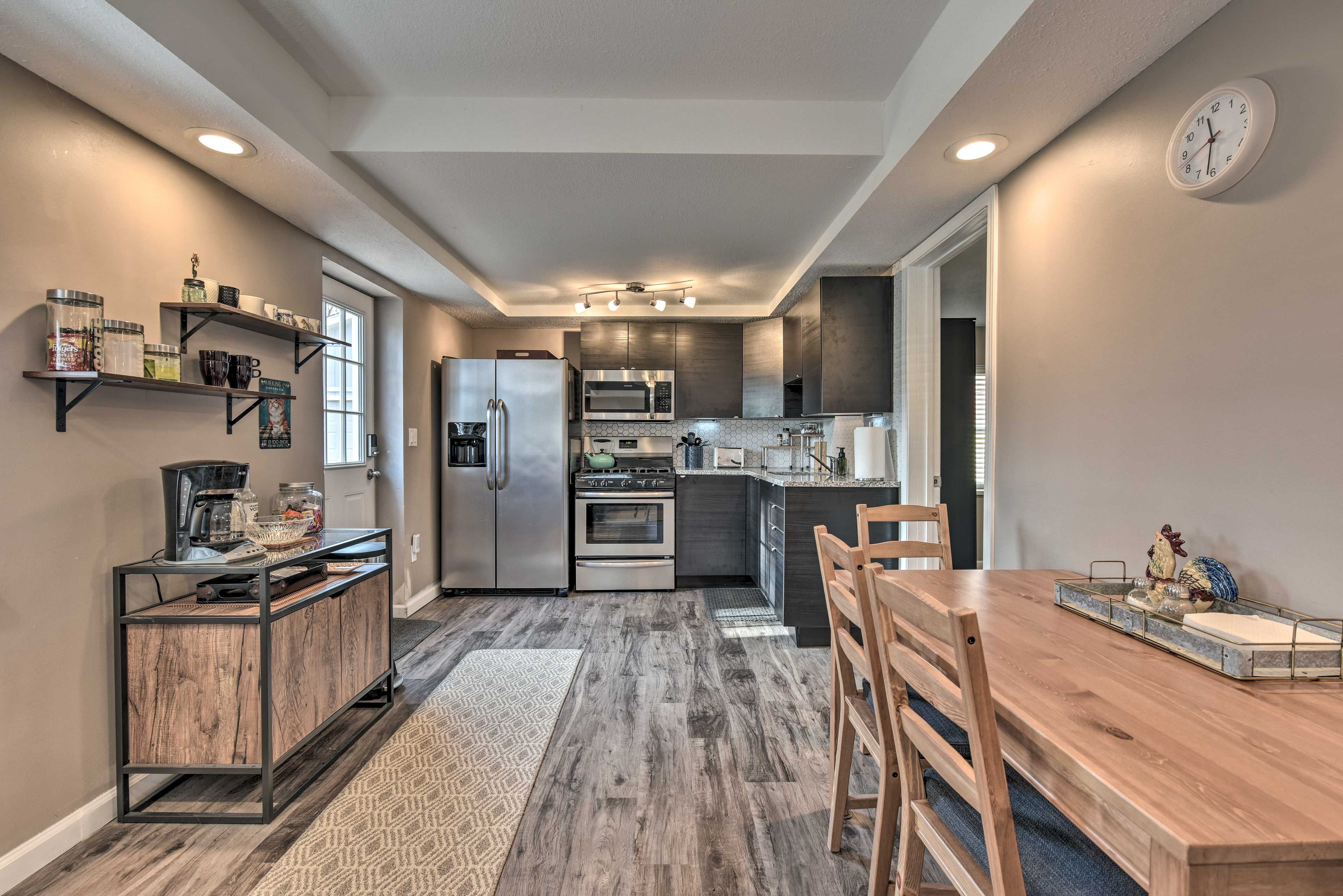 Dining | Dishware & Flatware Provided