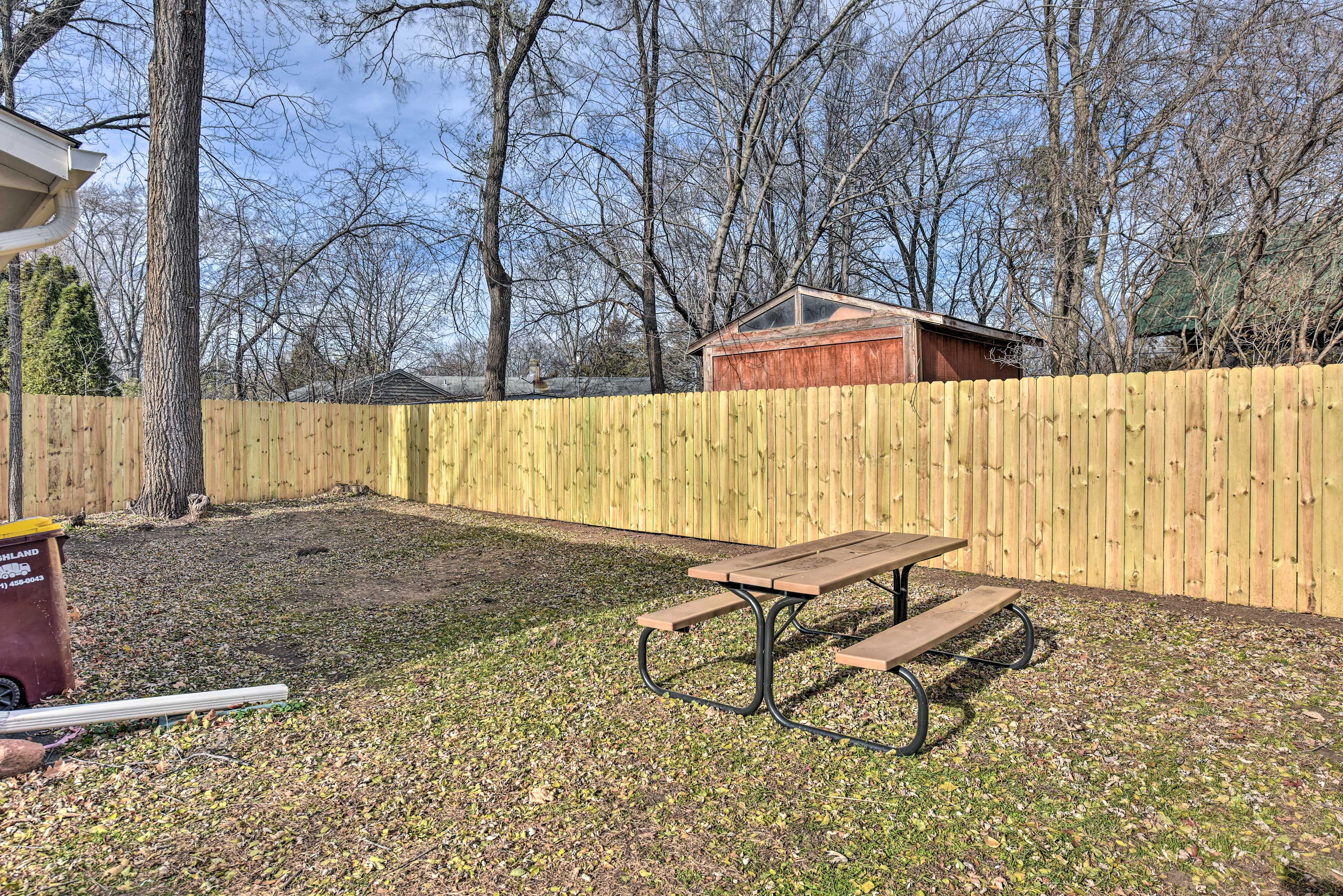 Yard | Outdoor Dining