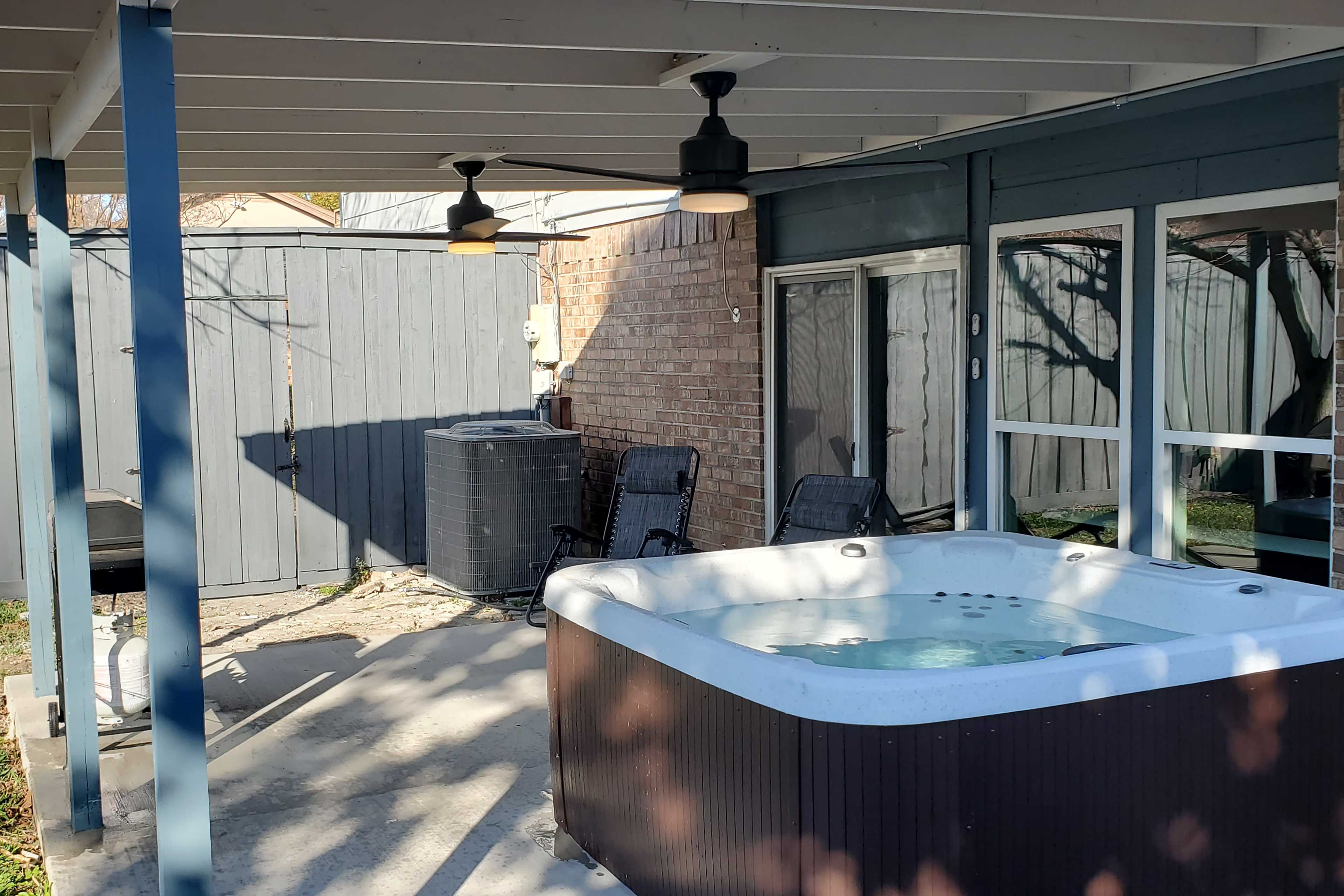 Back Patio | Gas Grill (Propane Provided)