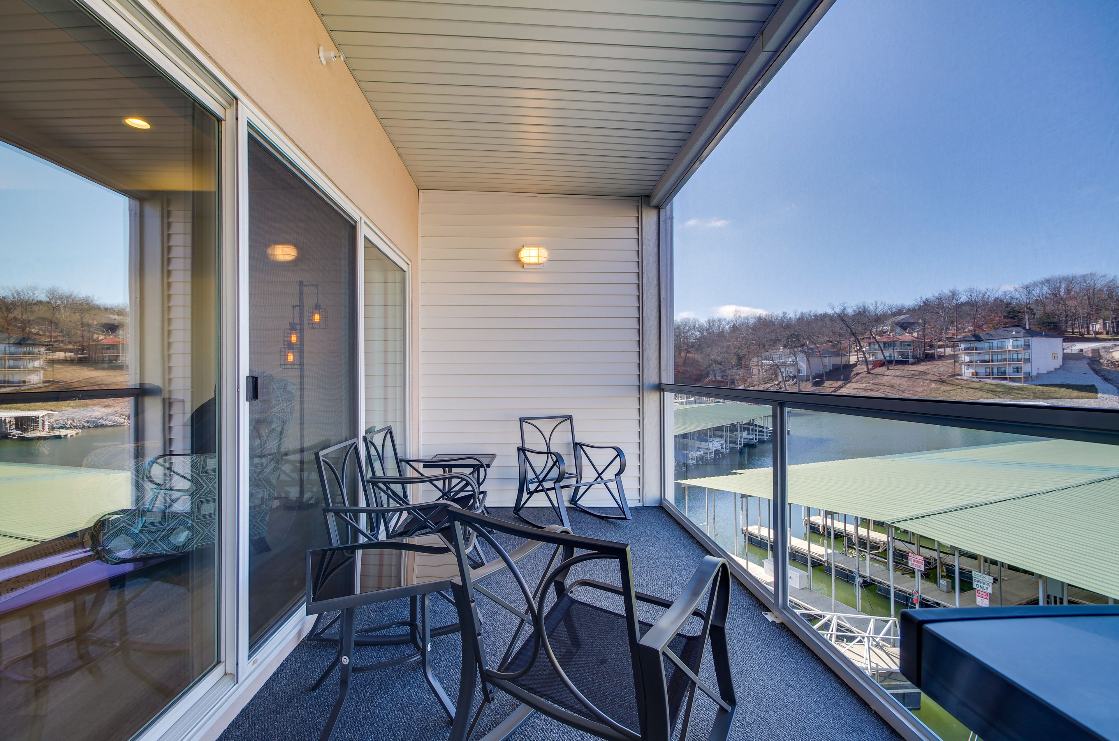 Screened-In Balcony