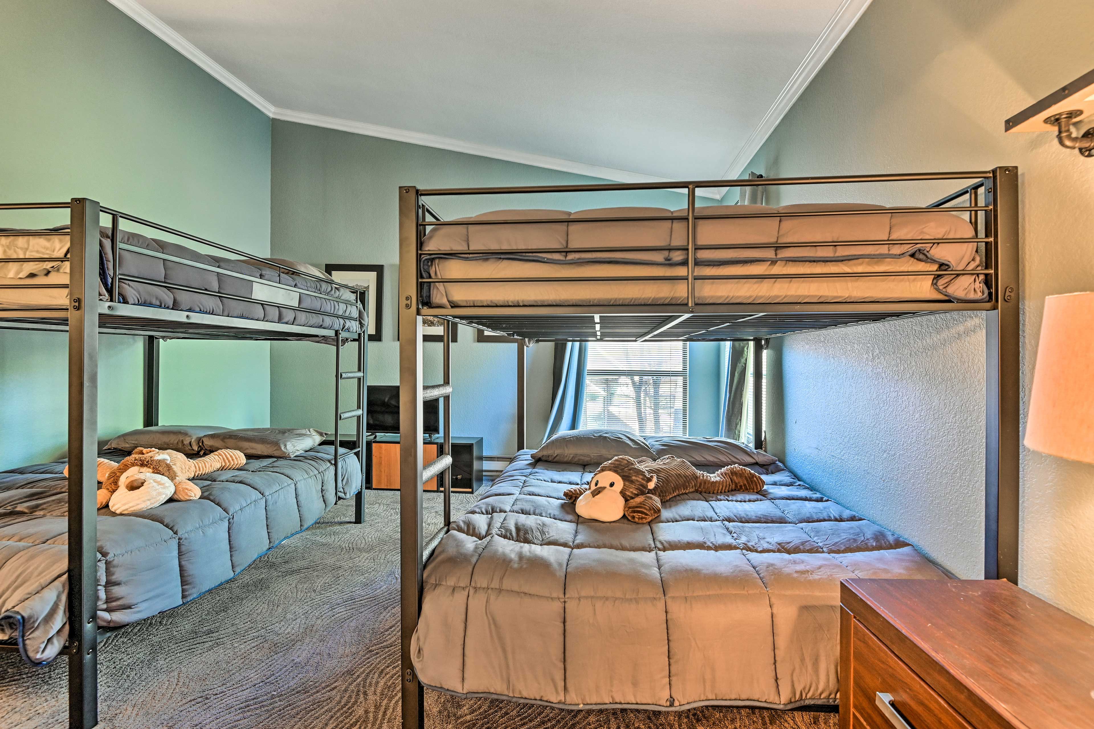 Bedroom 3 | Upper Level | 2 Queen Bunk Beds