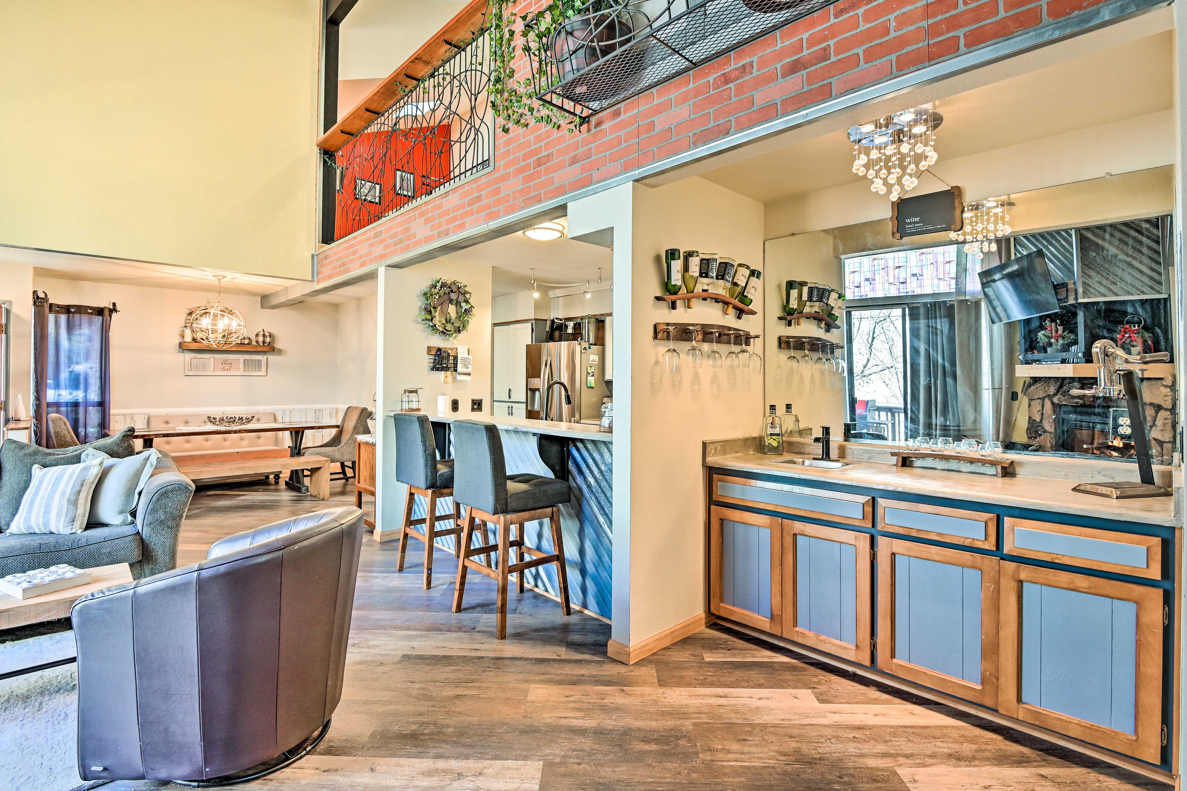 Living Room | Wet Bar | Sleeper Sofa