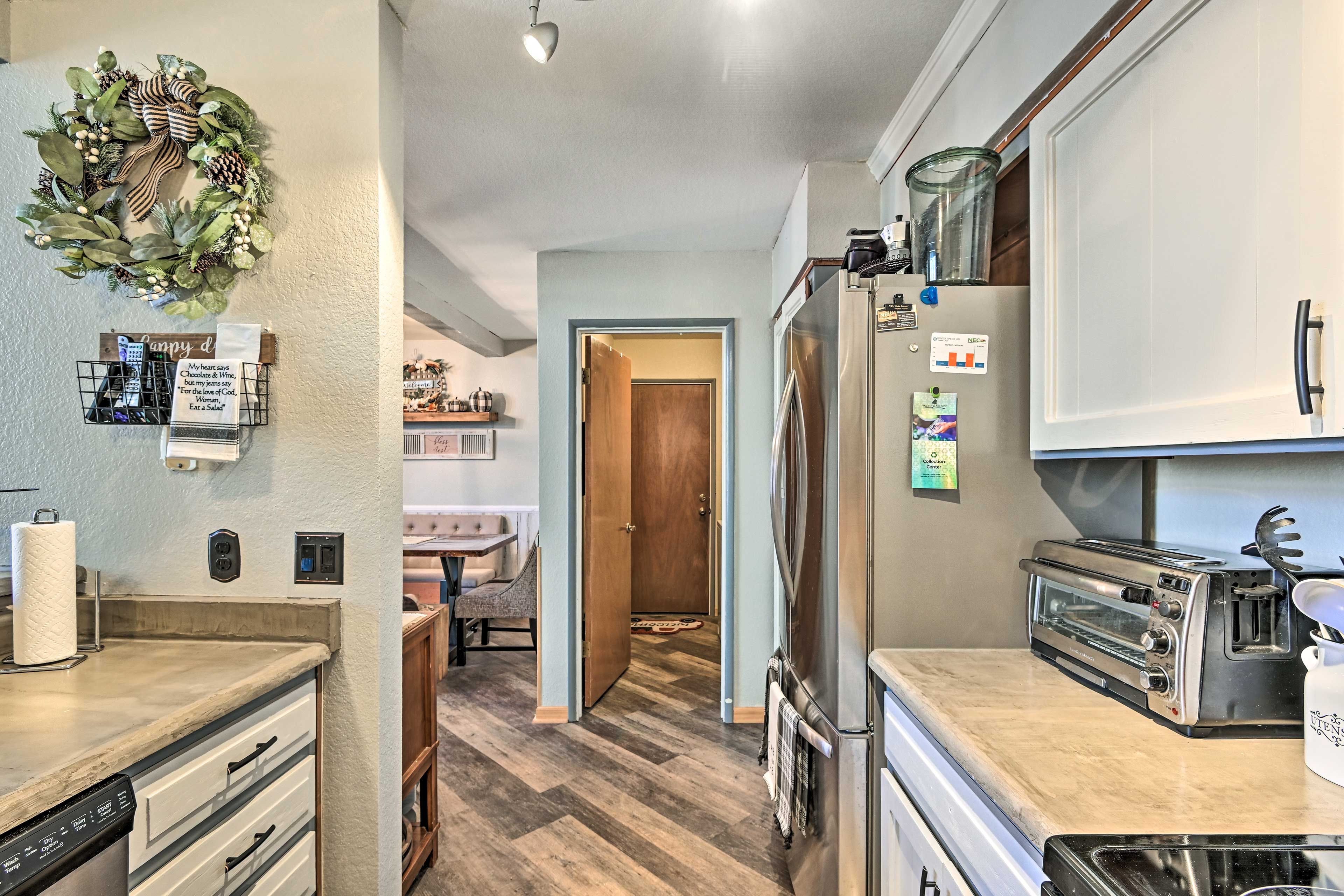 Kitchen | Main Level