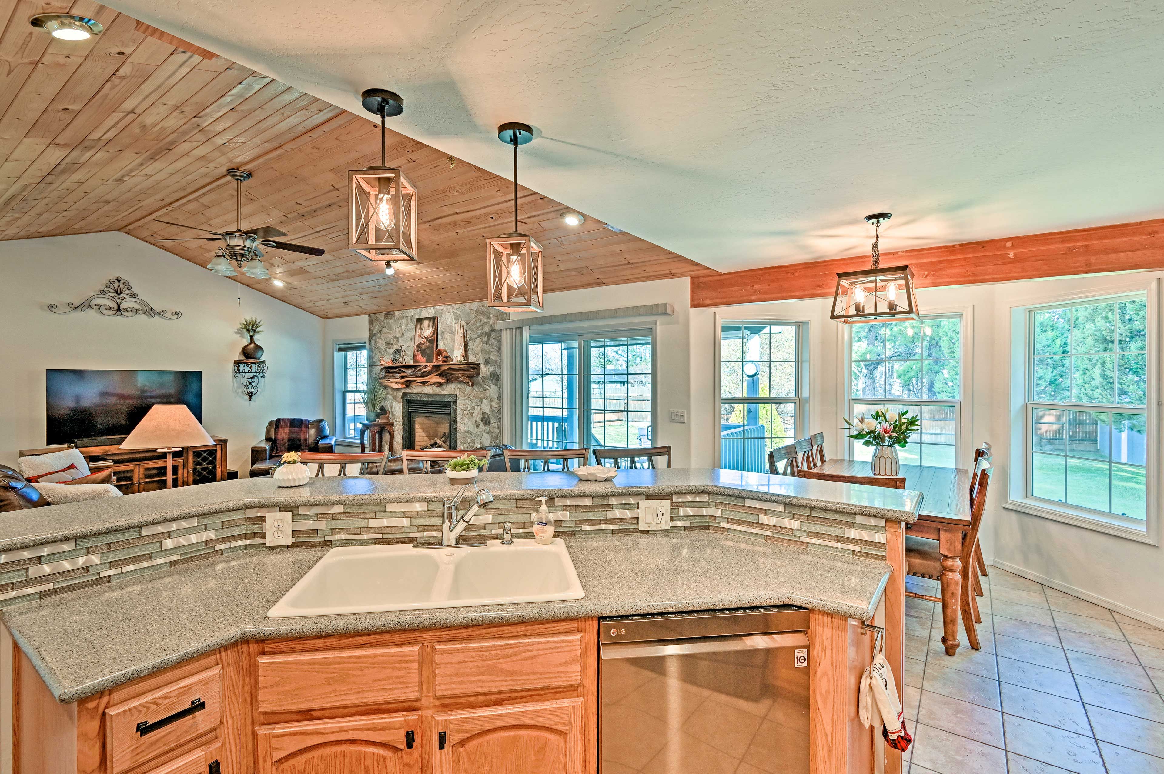 Kitchen | Dining Table | Dishware & Flatware Provided