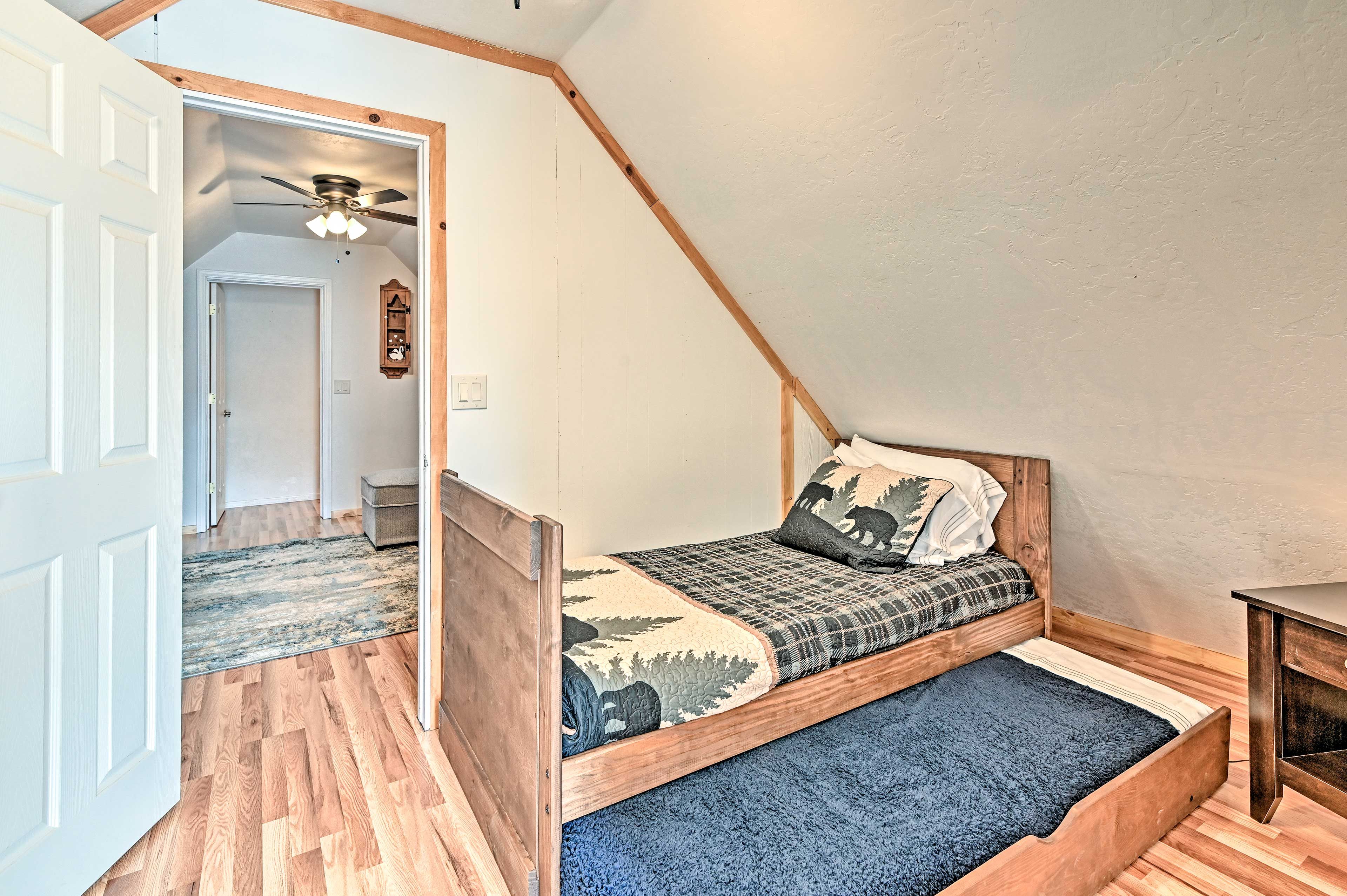 Bedroom 4 | 2nd Floor | 2 Twin Beds w/ Twin Trundles