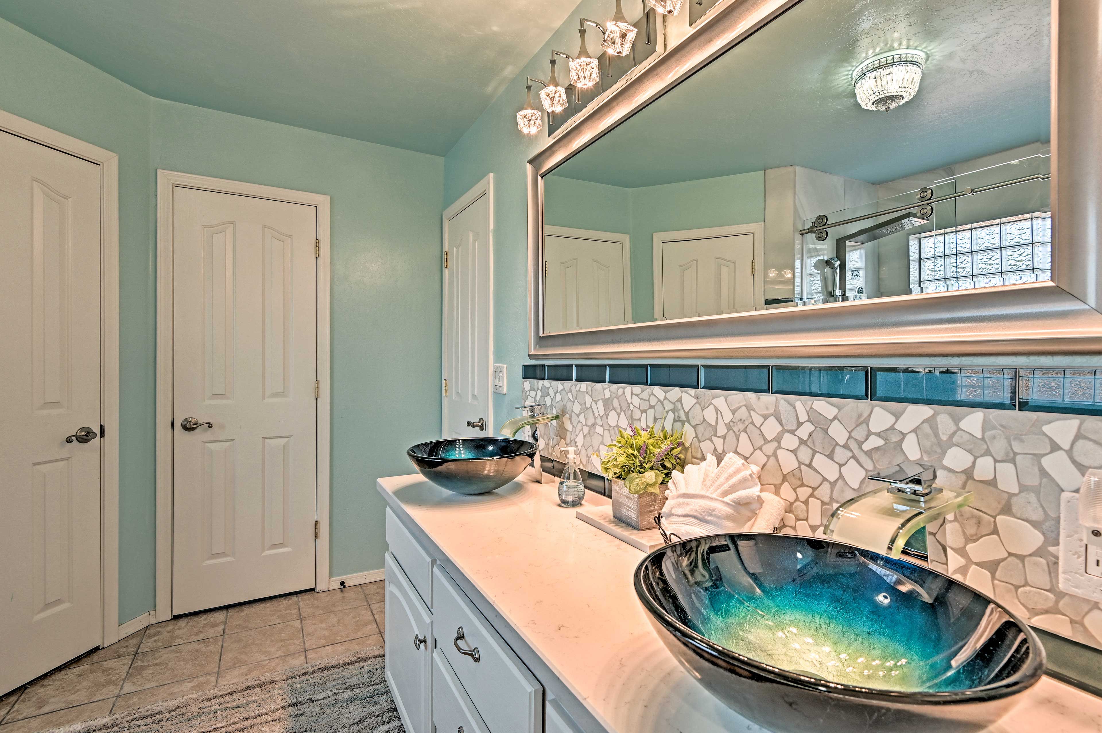 En-Suite Bathroom | Complimentary Toiletries