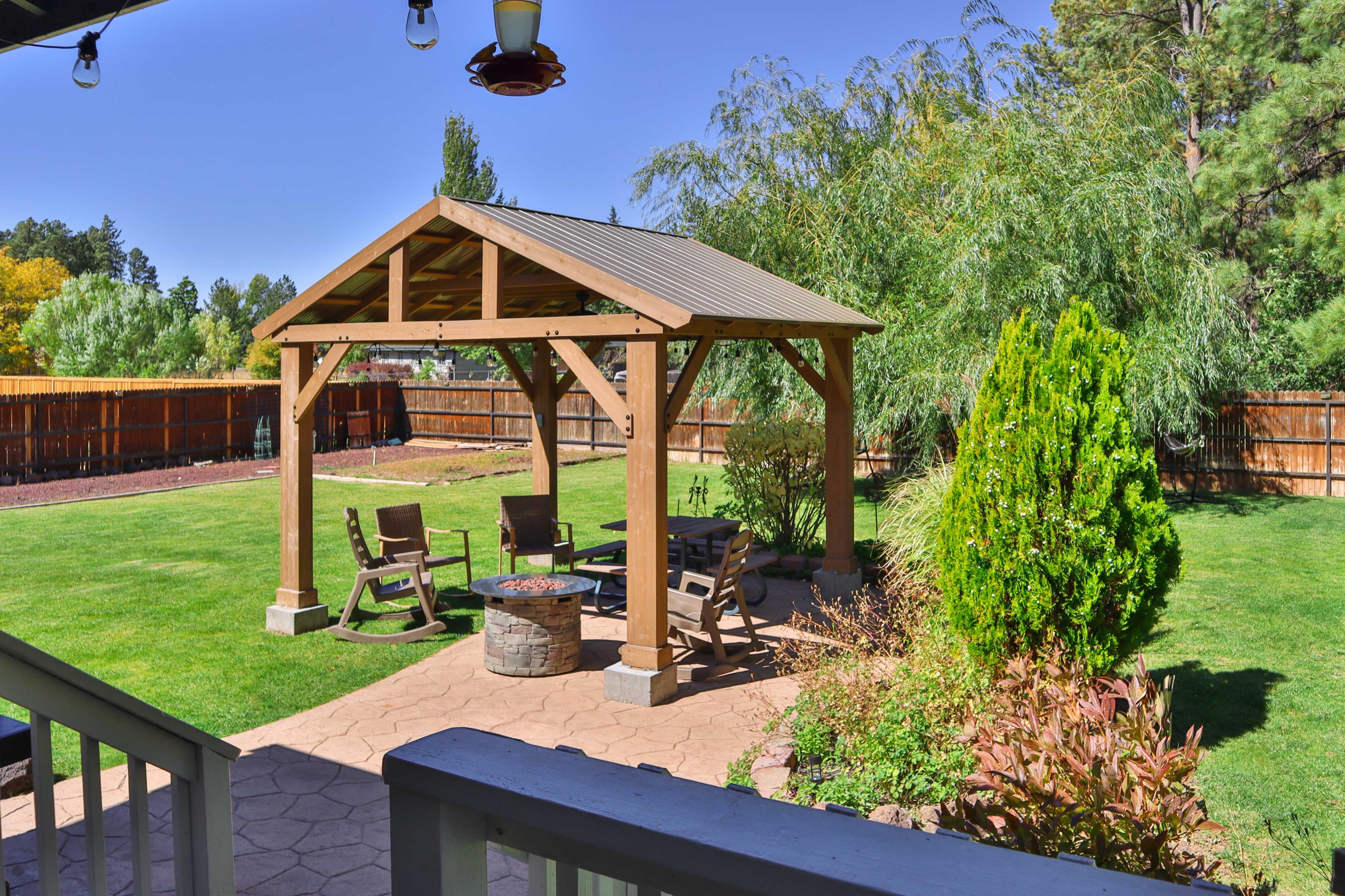Private Yard | Covered Patio | Gas Grill | Fire Pit
