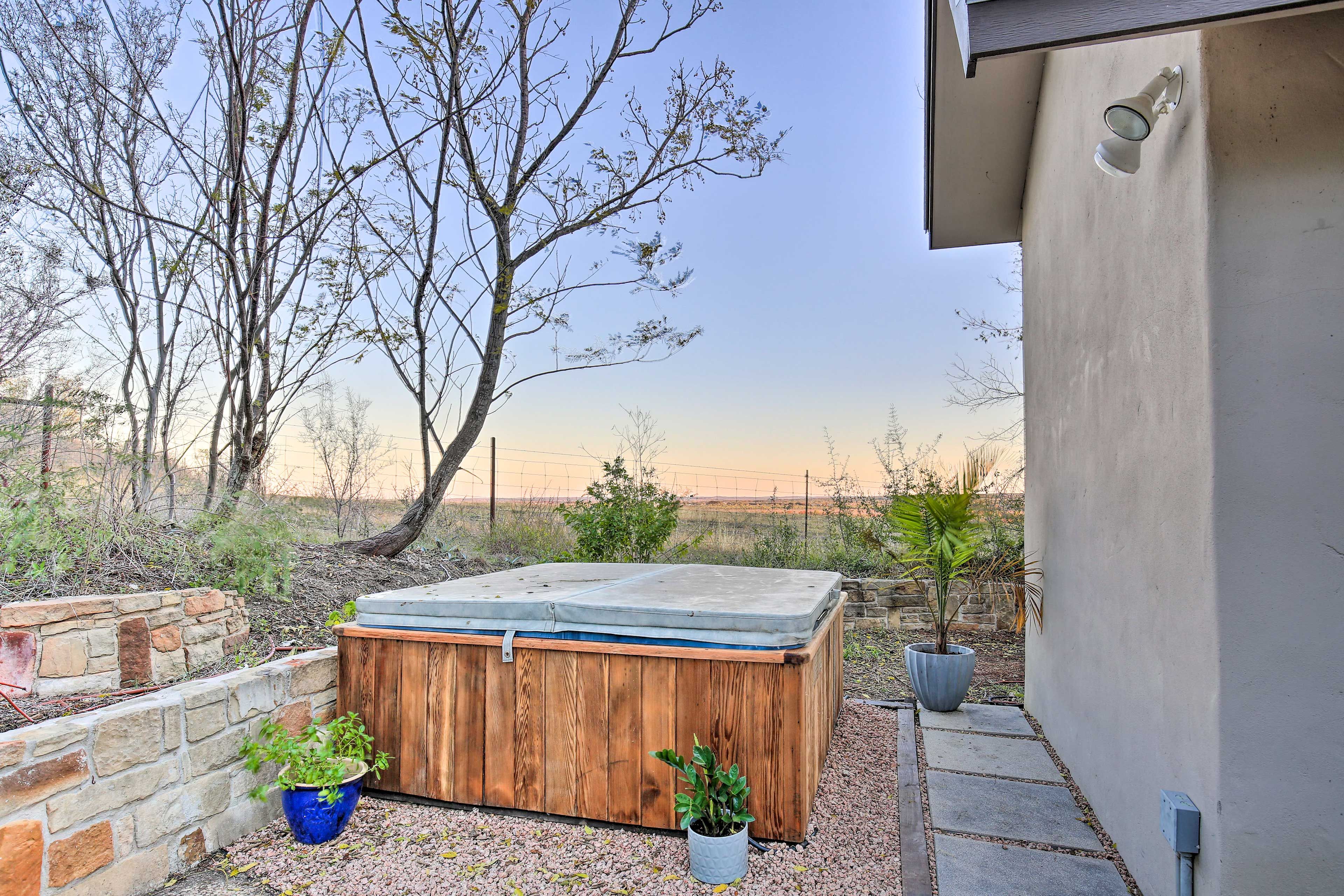 Private Hot Tub (Temporarily Unavailable)
