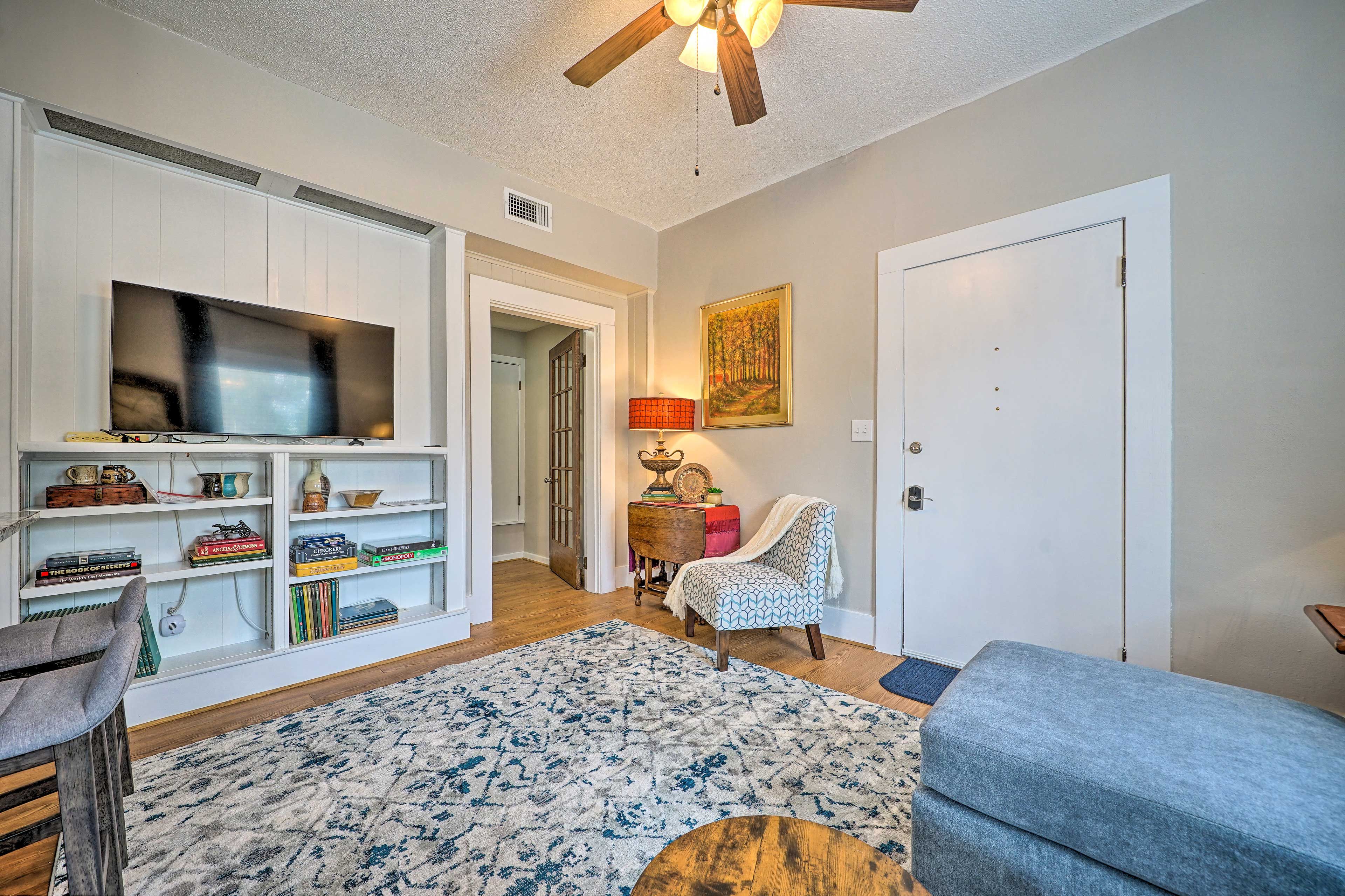 Living Room | Smart TV