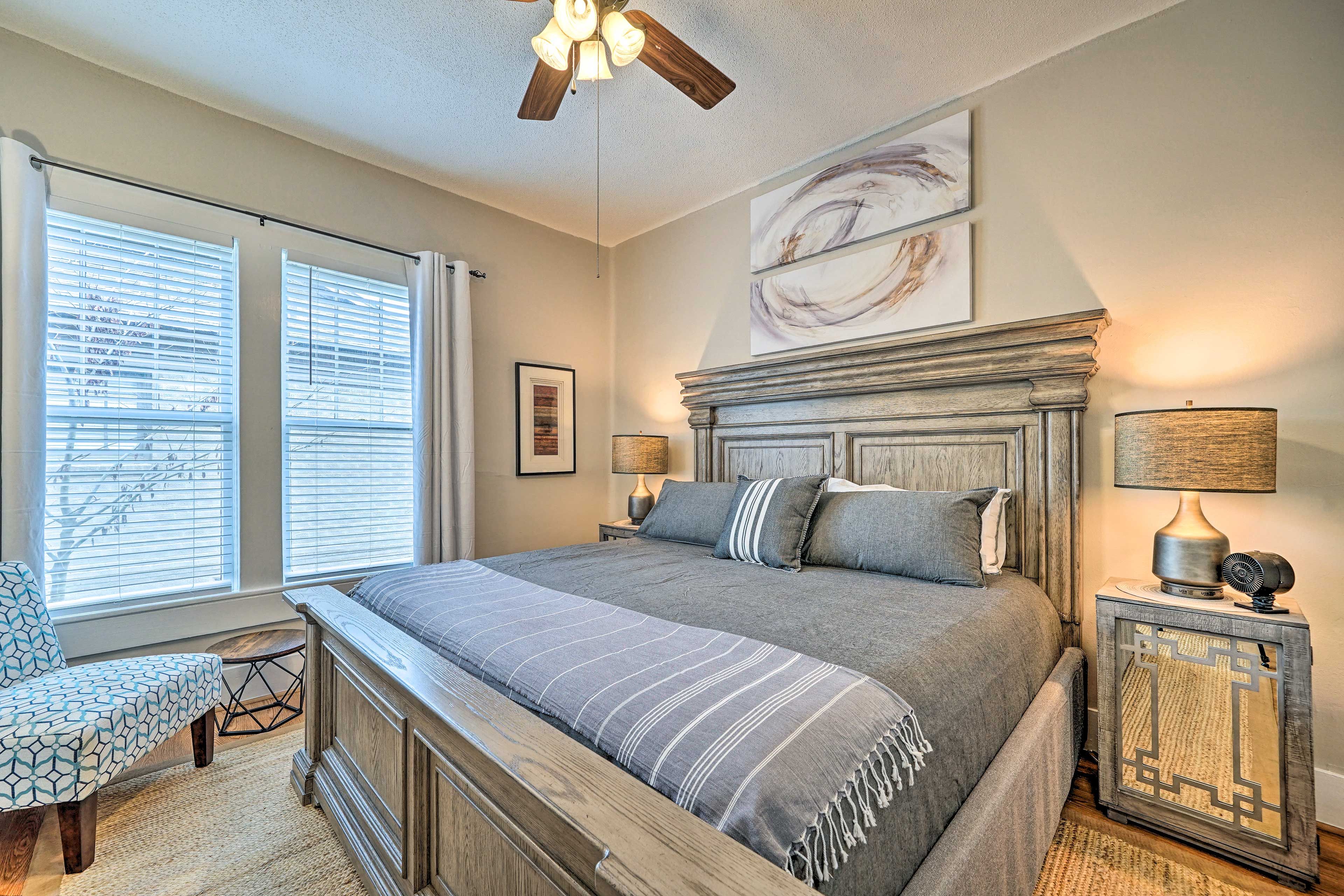 Bedroom 1 | King Bed