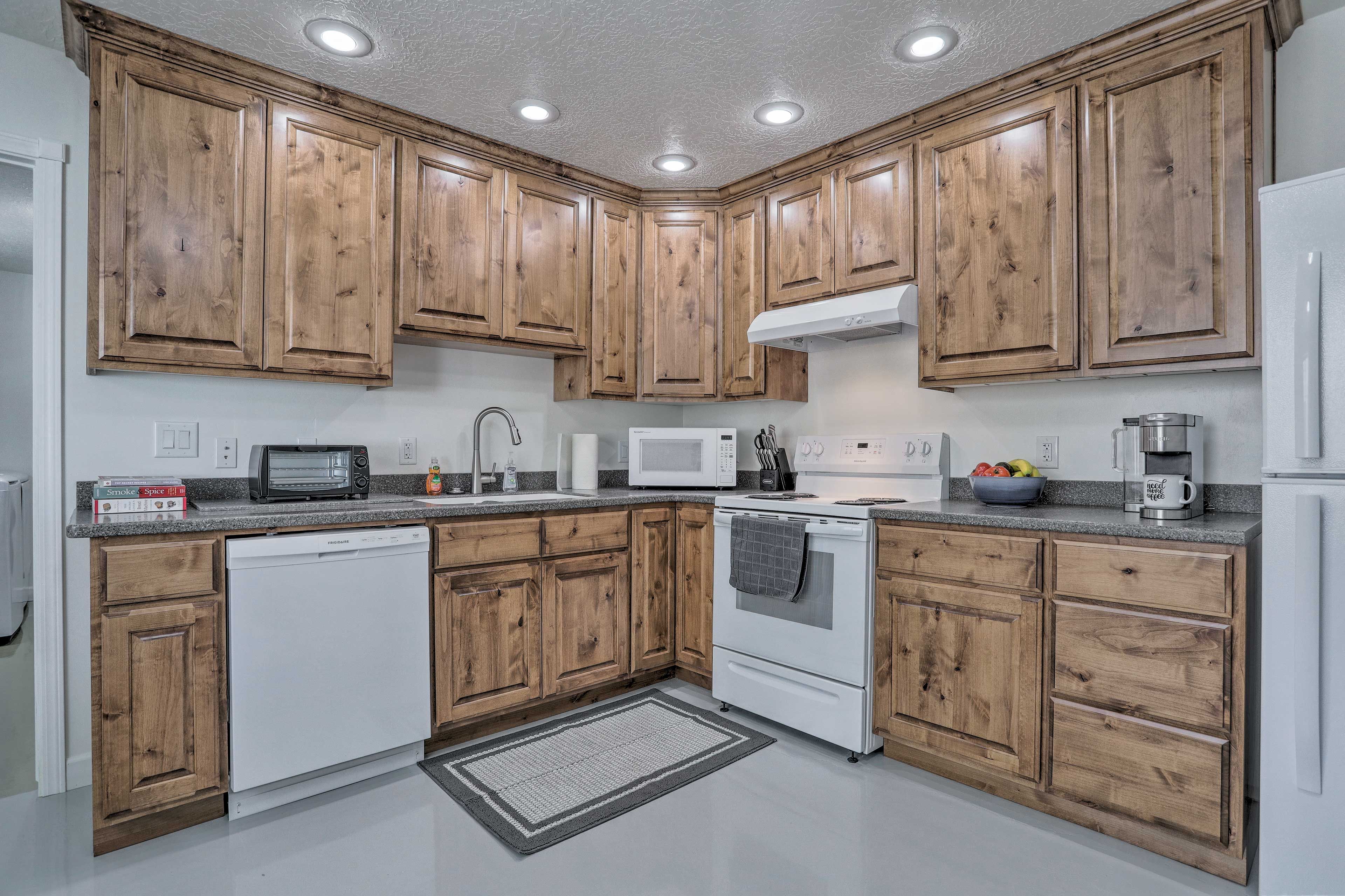 Kitchen | Fully Equipped