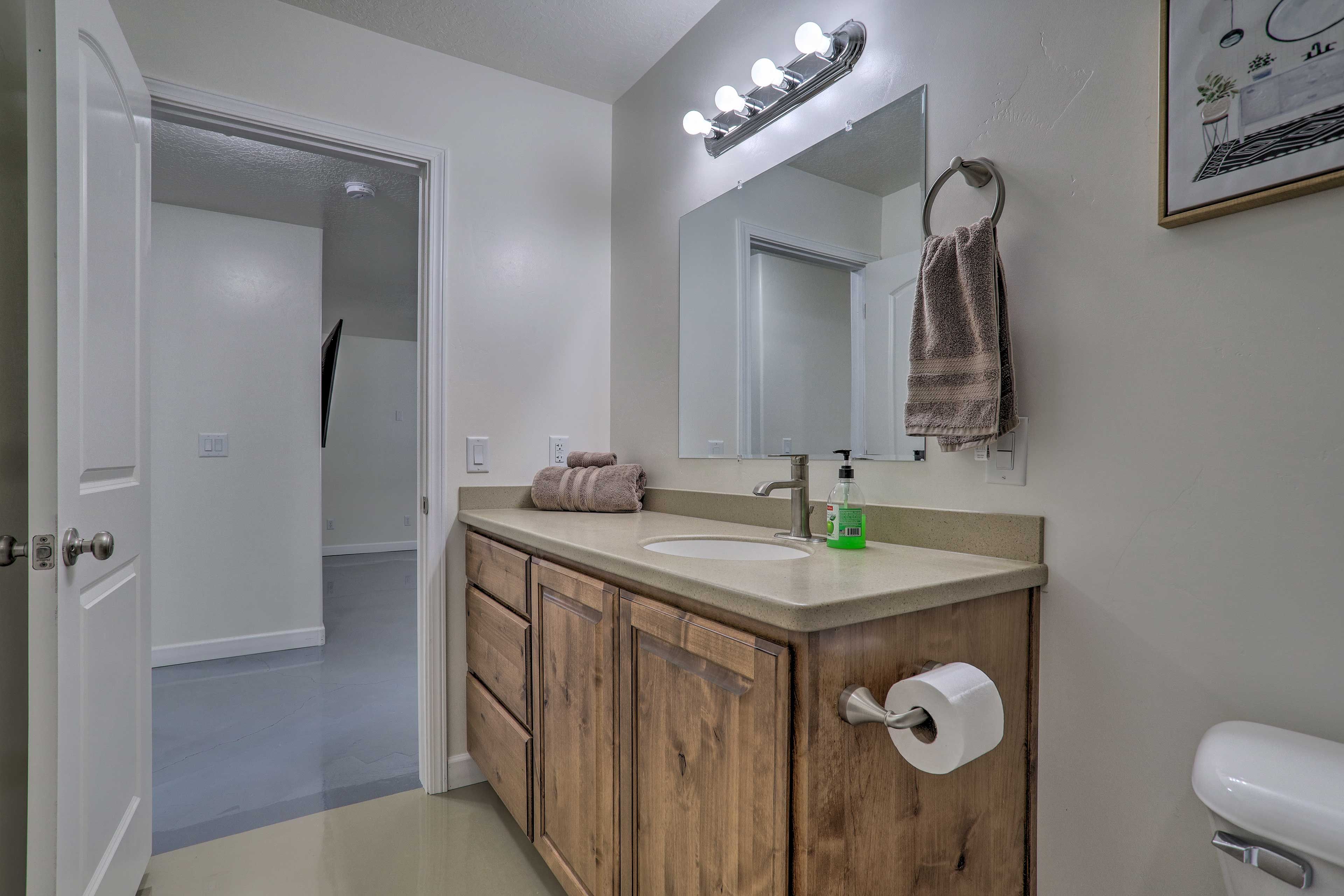 Full Bathroom