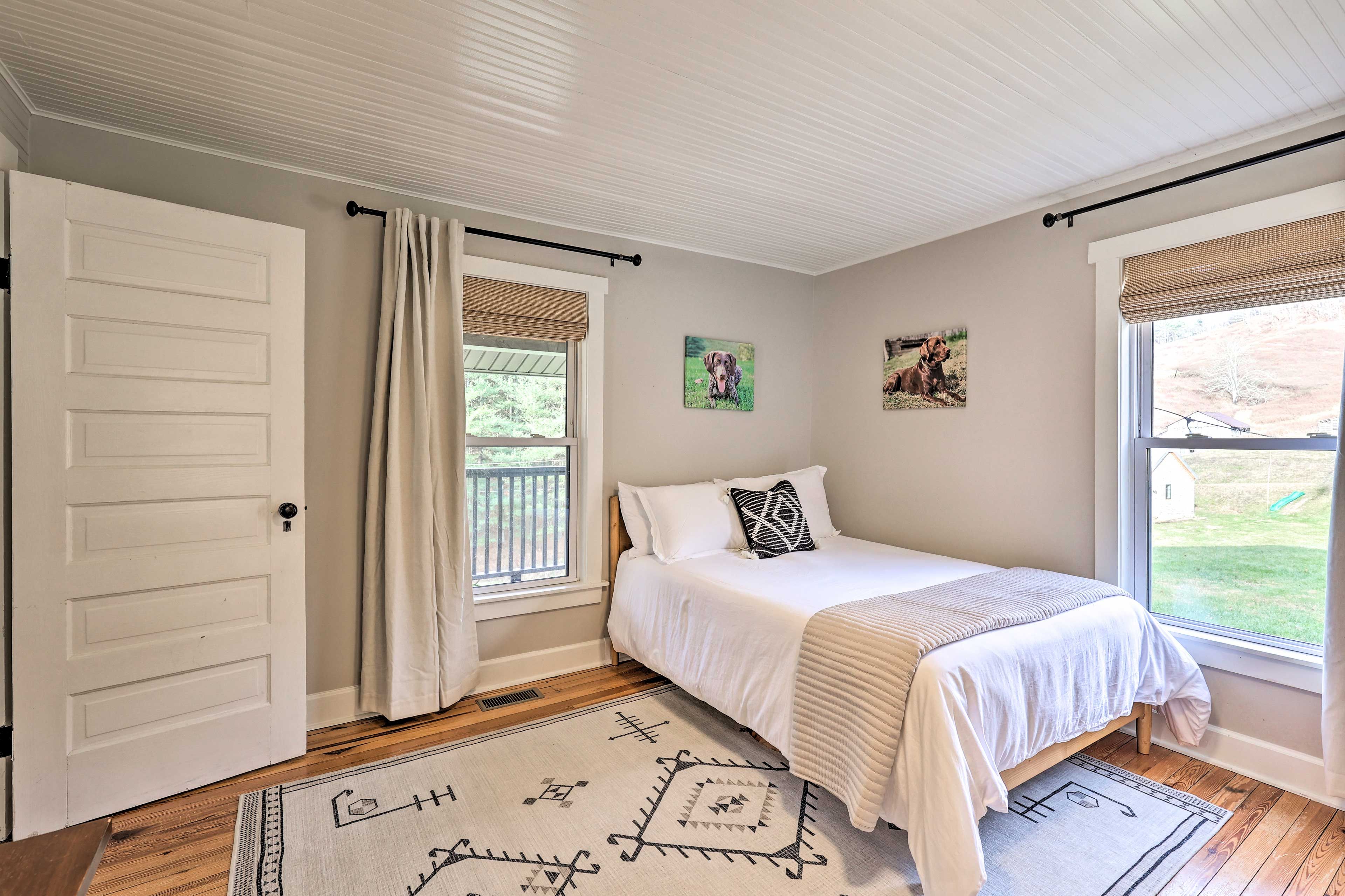 Bedroom 2 | Full Bed | Main Floor