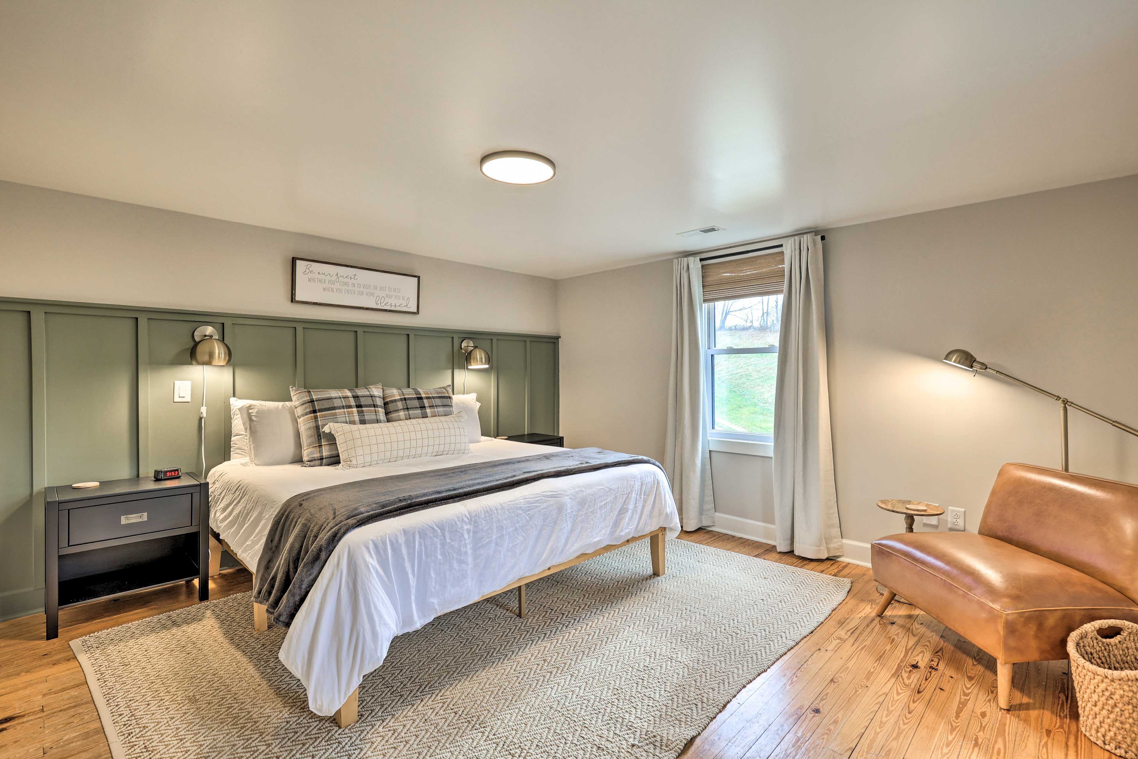 Bedroom 1 | King Bed | Top Floor