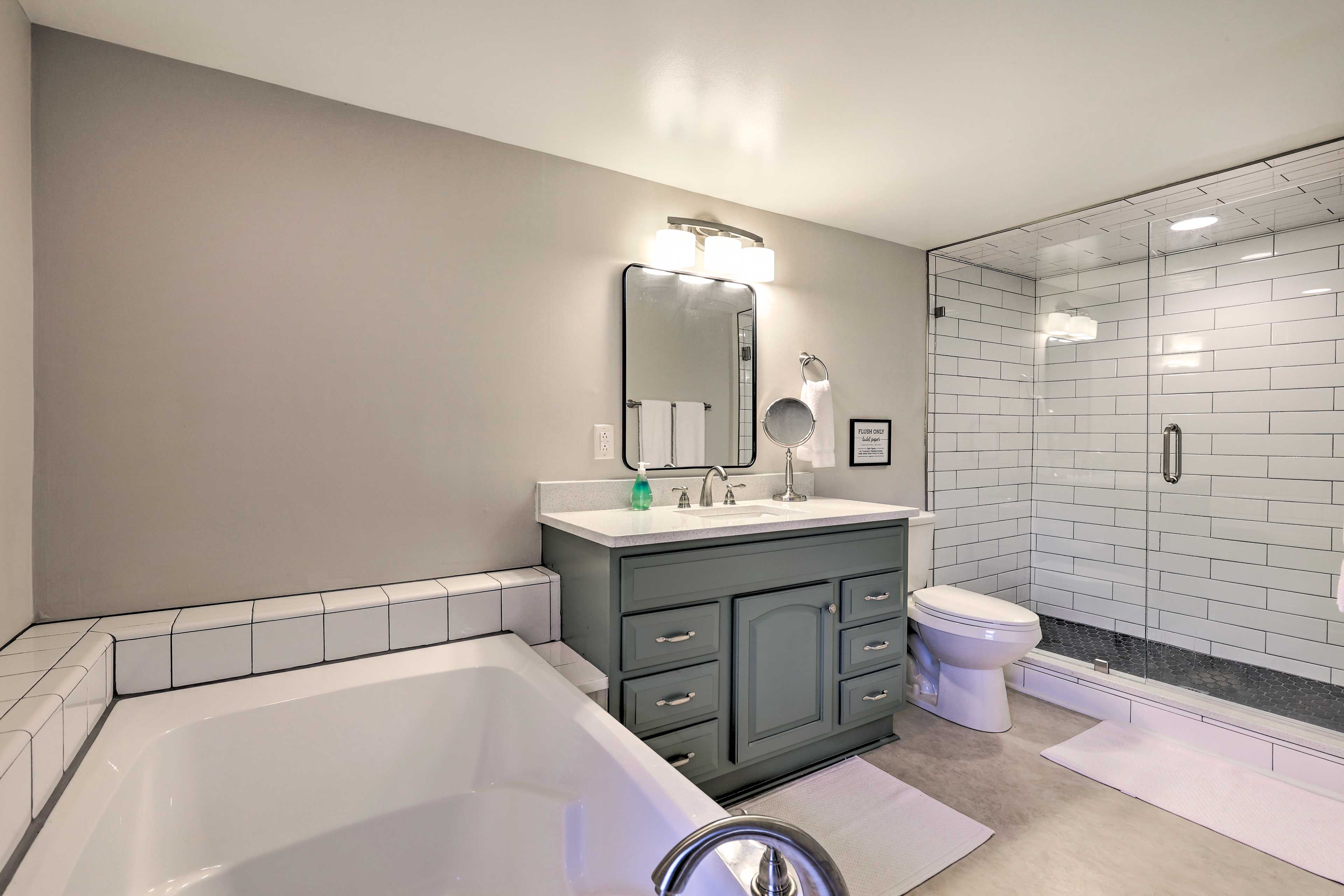 En-Suite Bathroom | Complimentary Toiletries