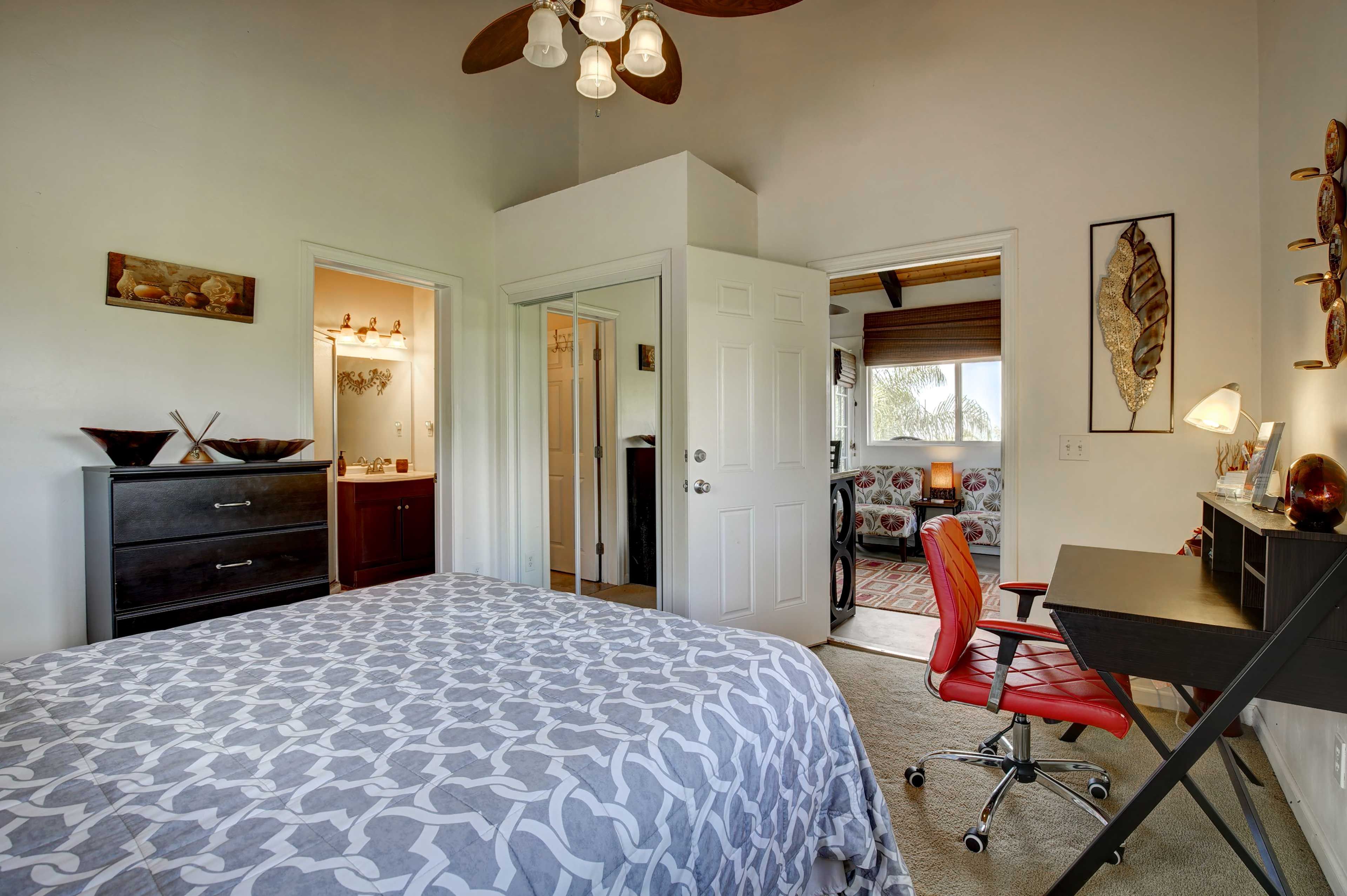 Bedroom | En-Suite Bathroom