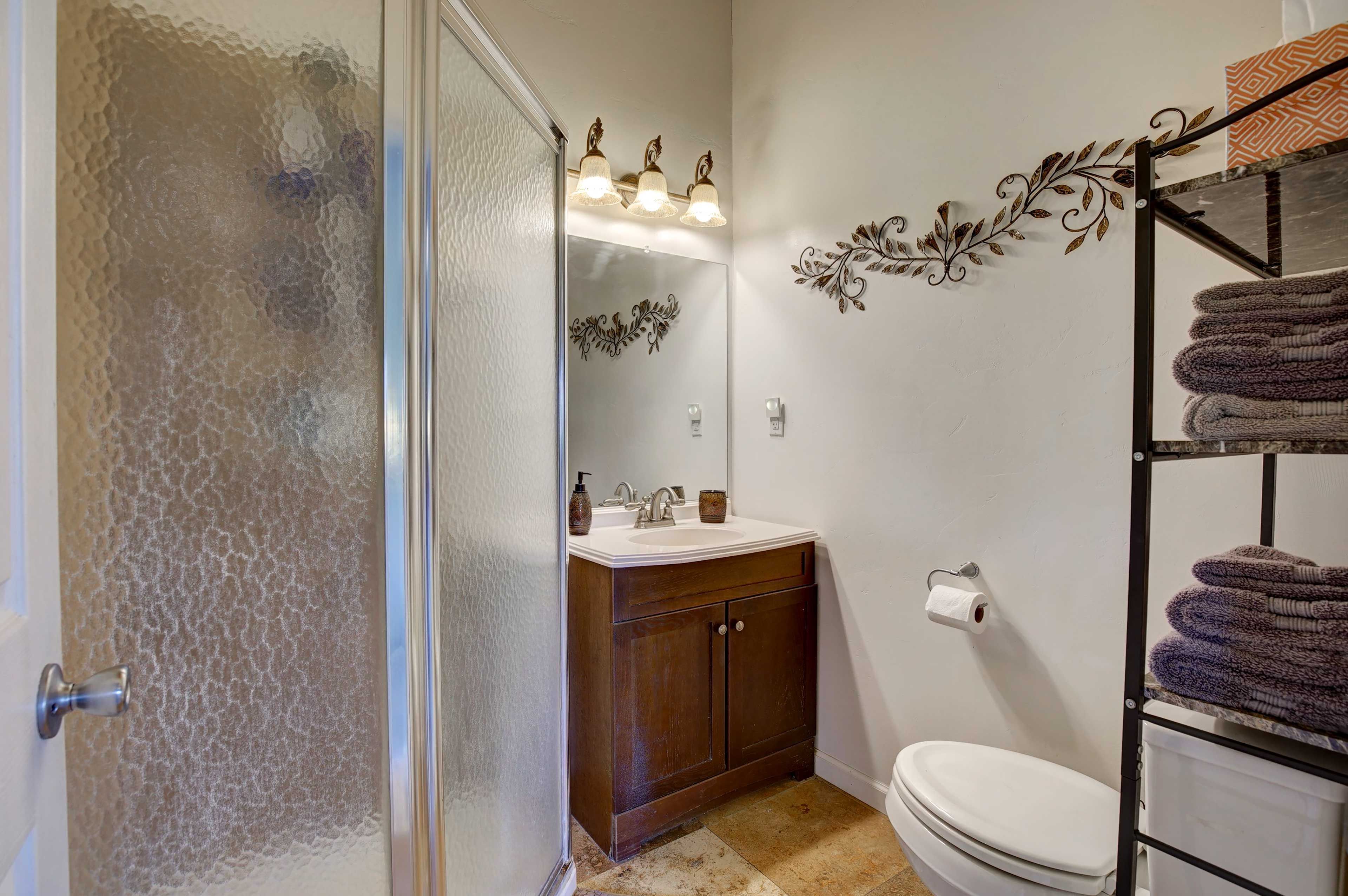 En-Suite Bathroom | Complimentary Toiletries