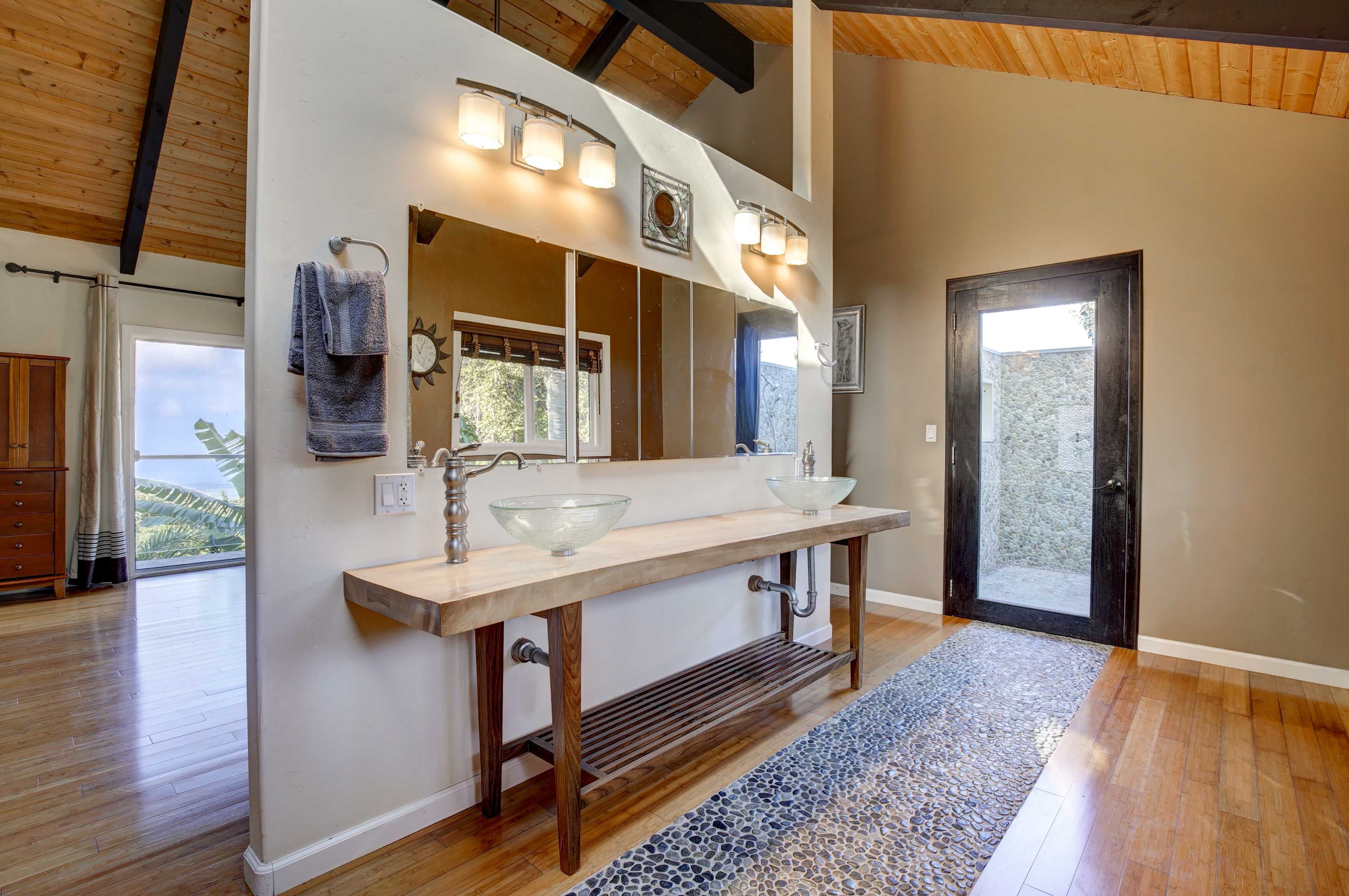 En-Suite Bathroom