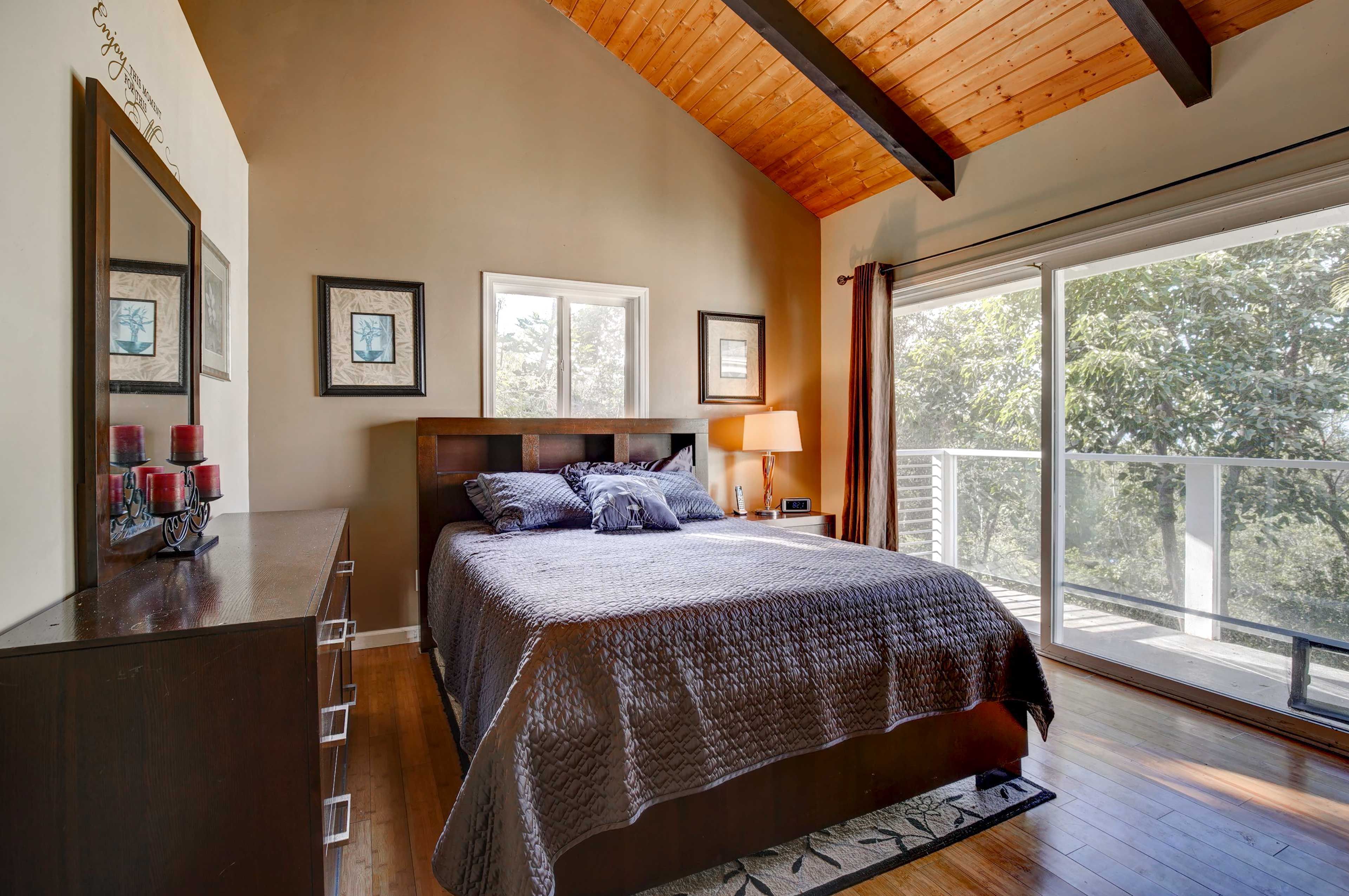 Bedroom 2 | Queen Bed
