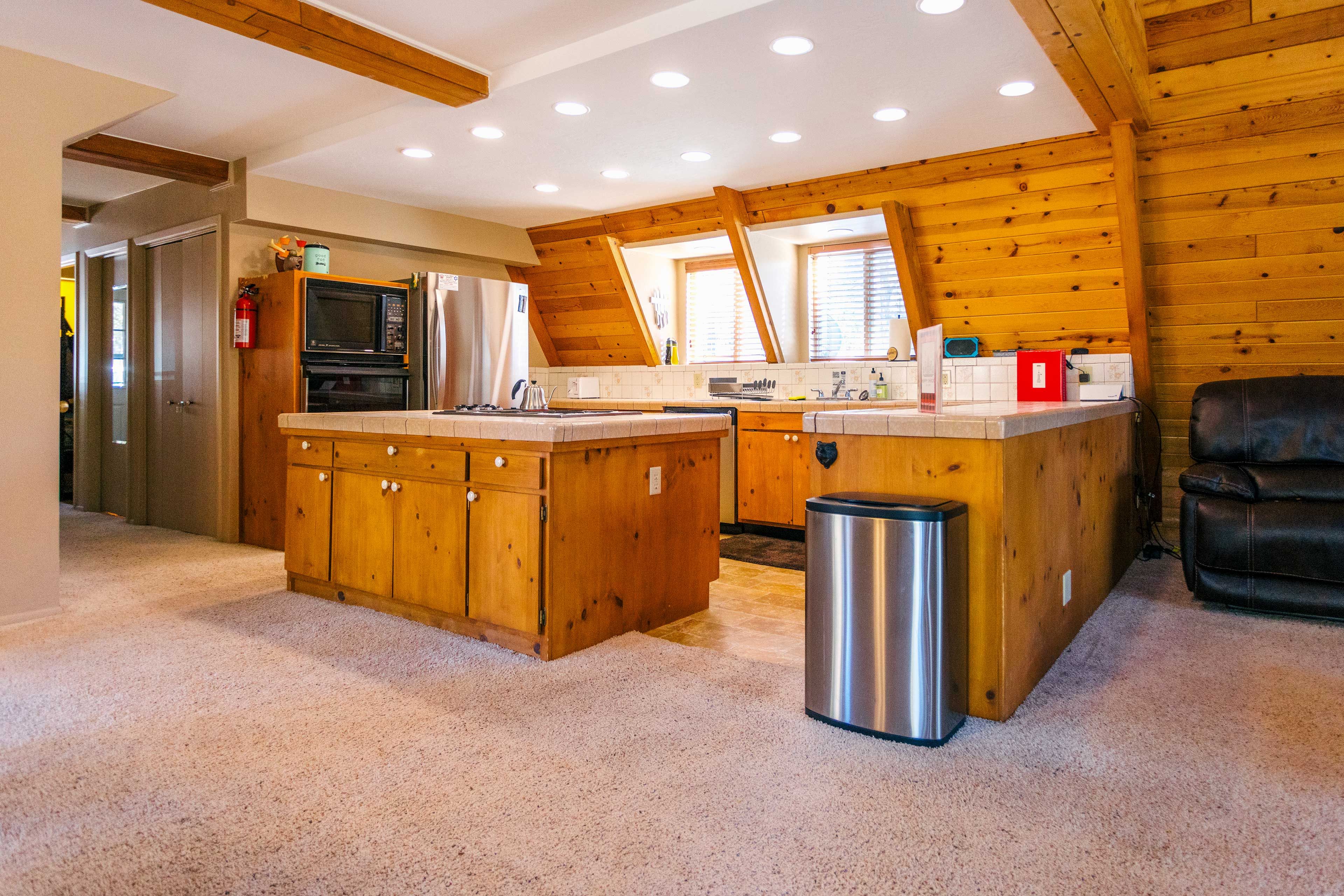Kitchen | Crockpot | Toaster | Blender