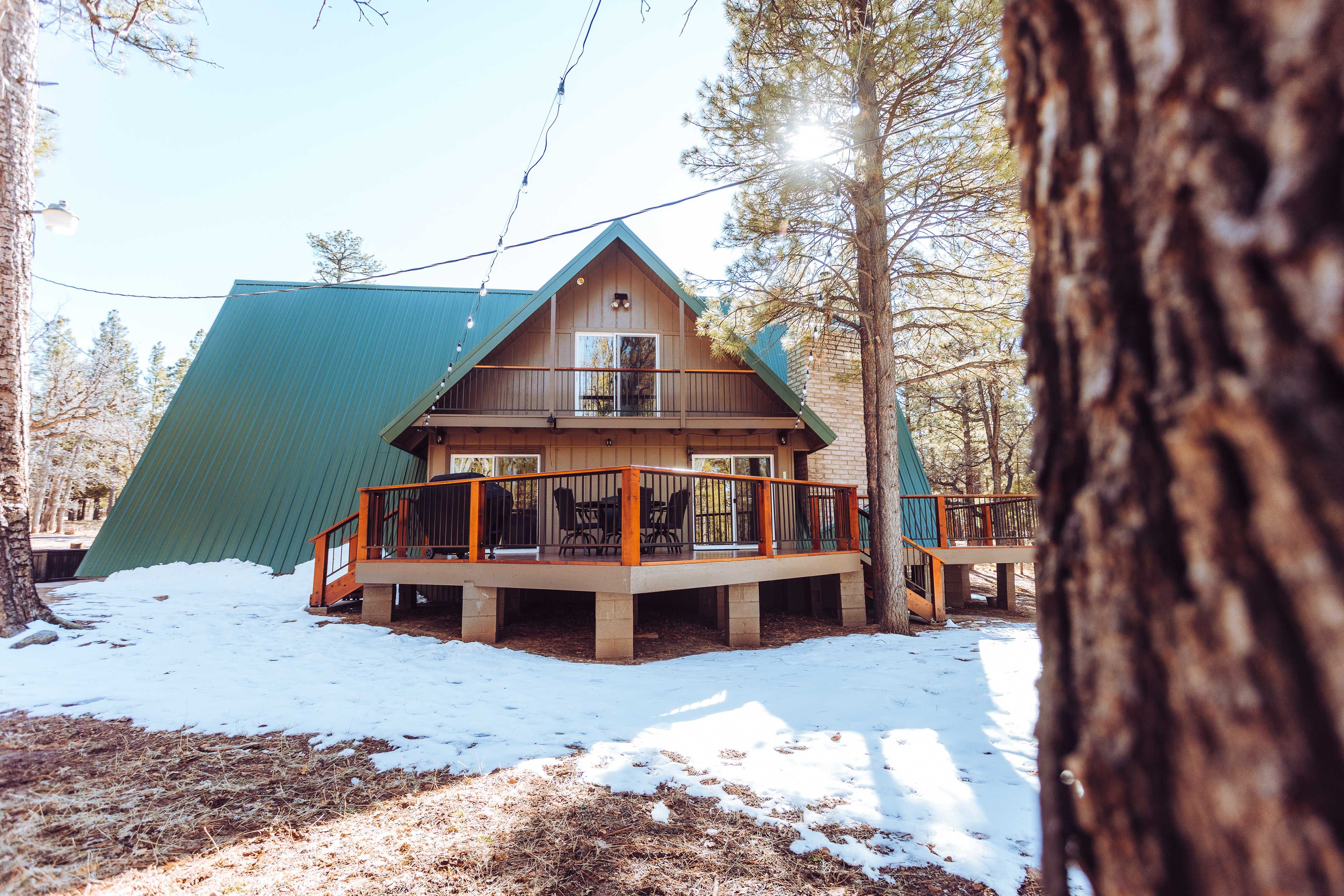 Private Yard | Fire Pit | Furnished Deck | Wooded Views
