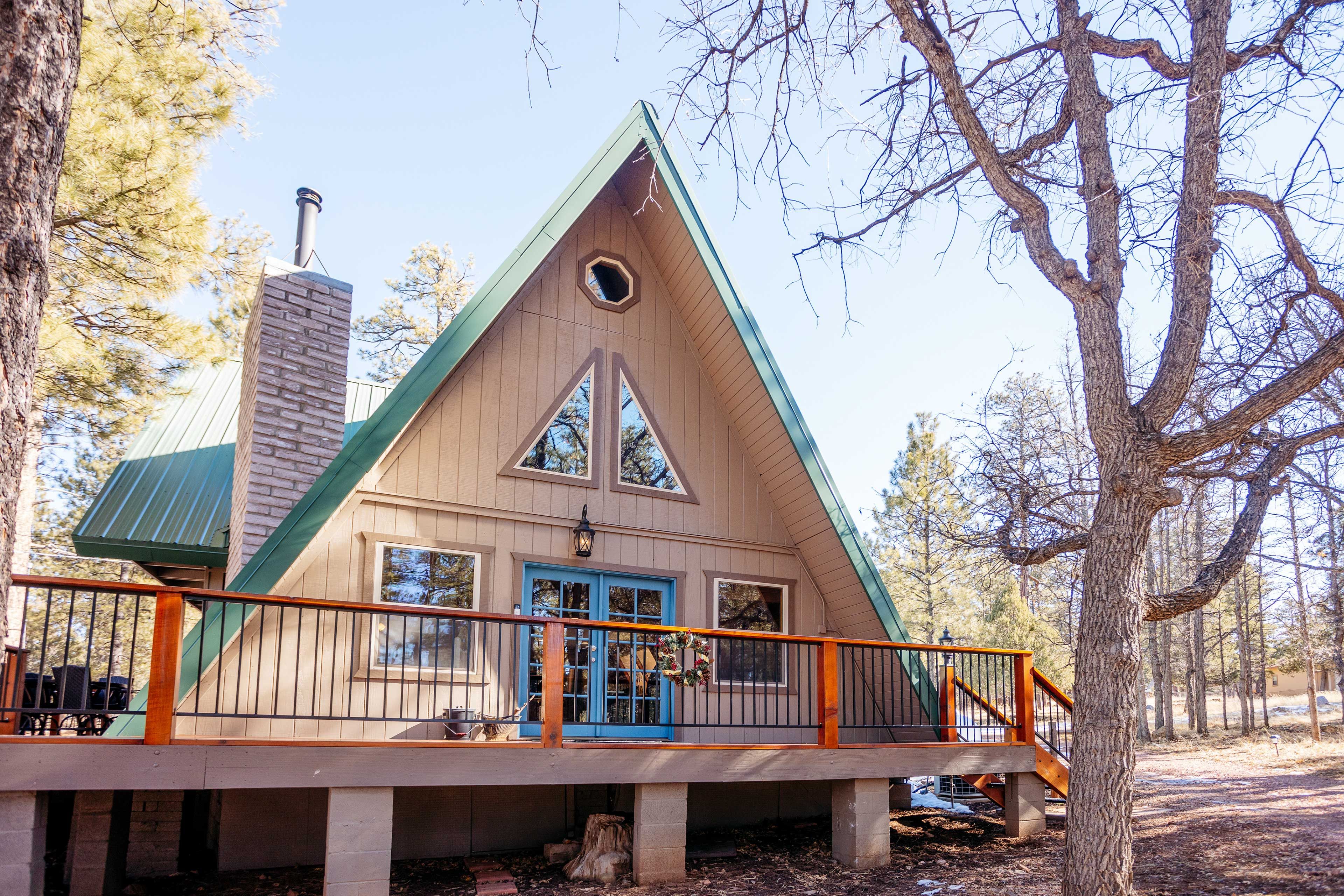 Happy Jack Vacation Rental | 3BR | 2BA | 2,073 Sq Ft | Stairs Required
