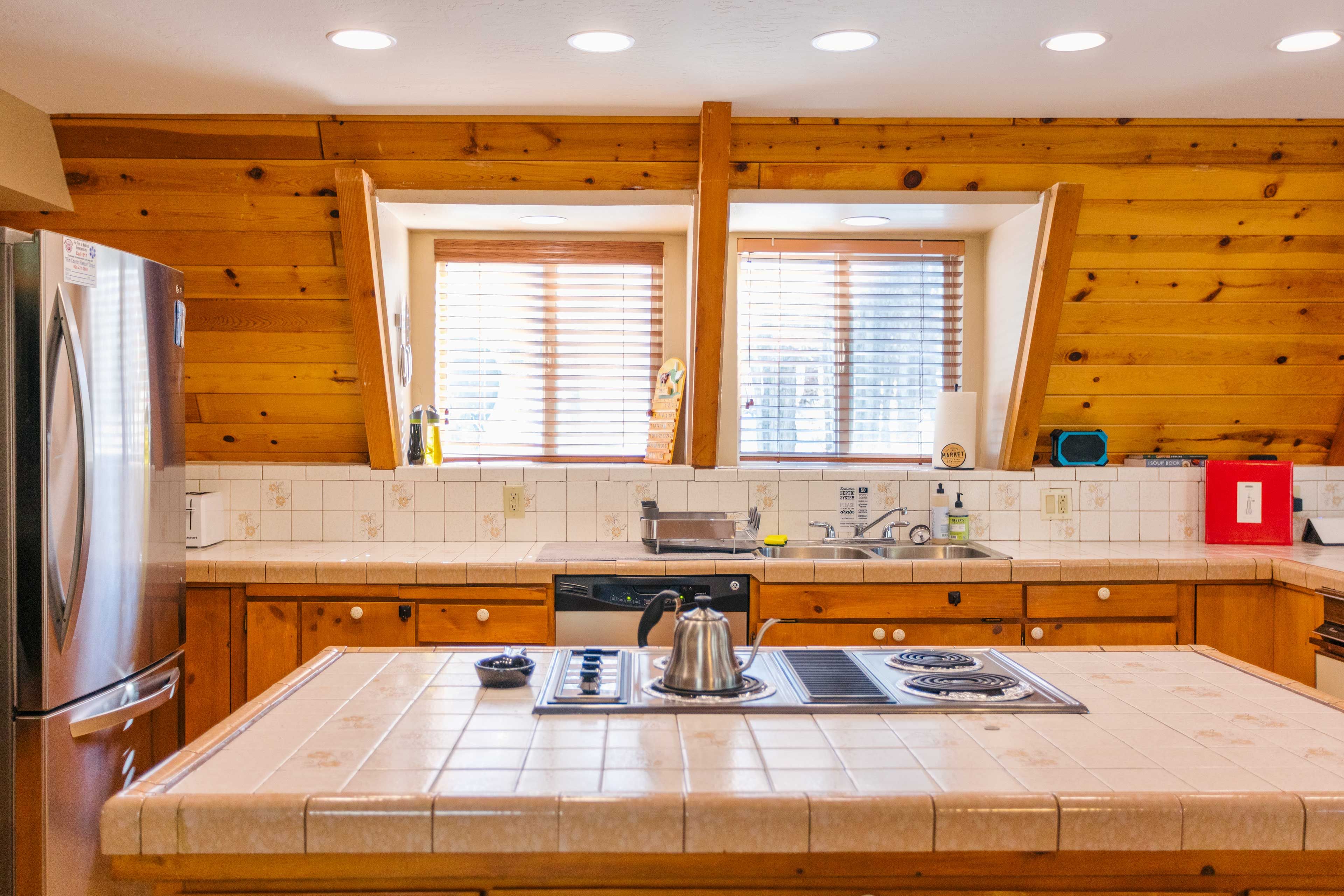 Kitchen | Hot Water Pot
