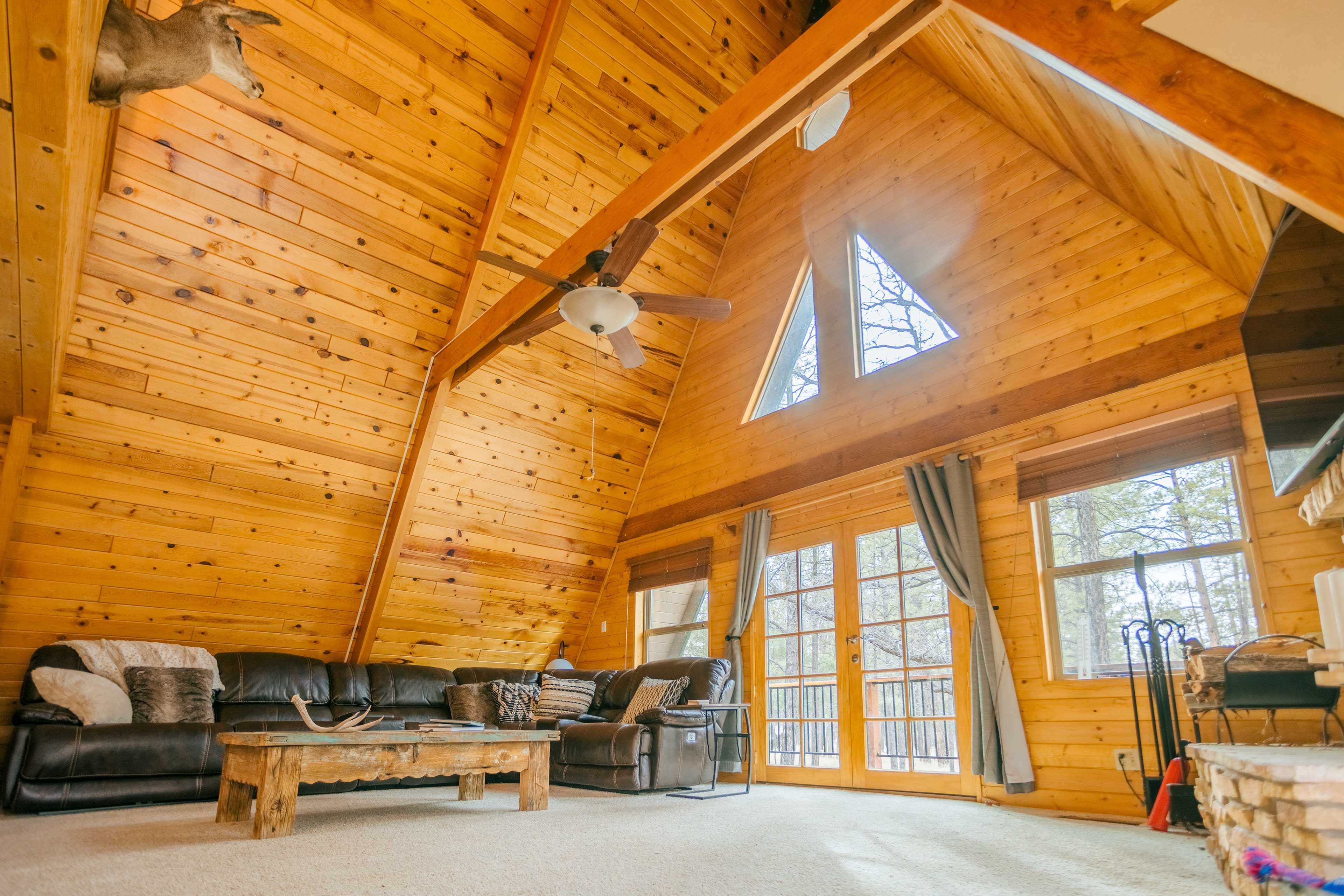 Living Area | Central Air Conditioning | Electric Heating