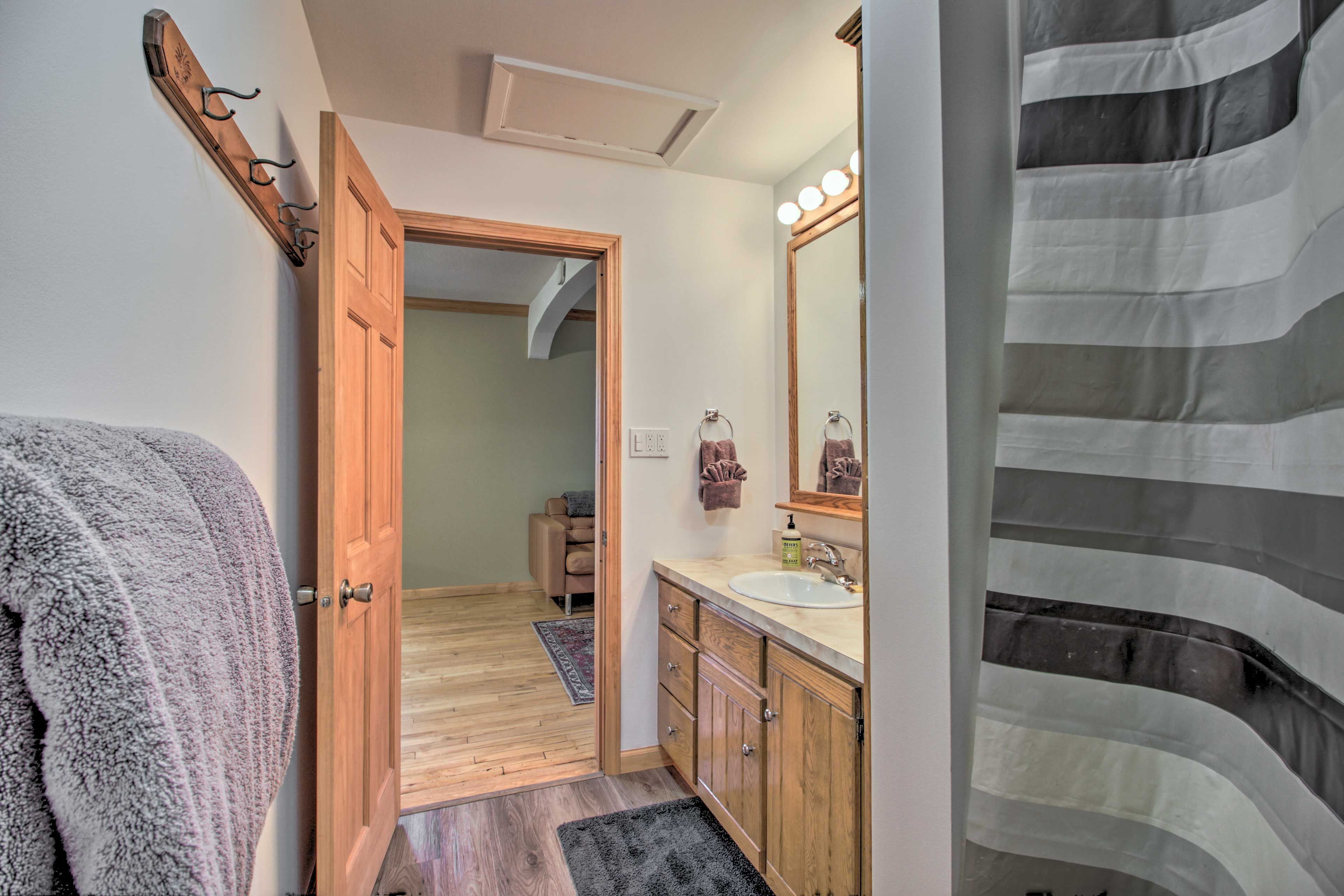 Full Bathroom | Hair Dryer