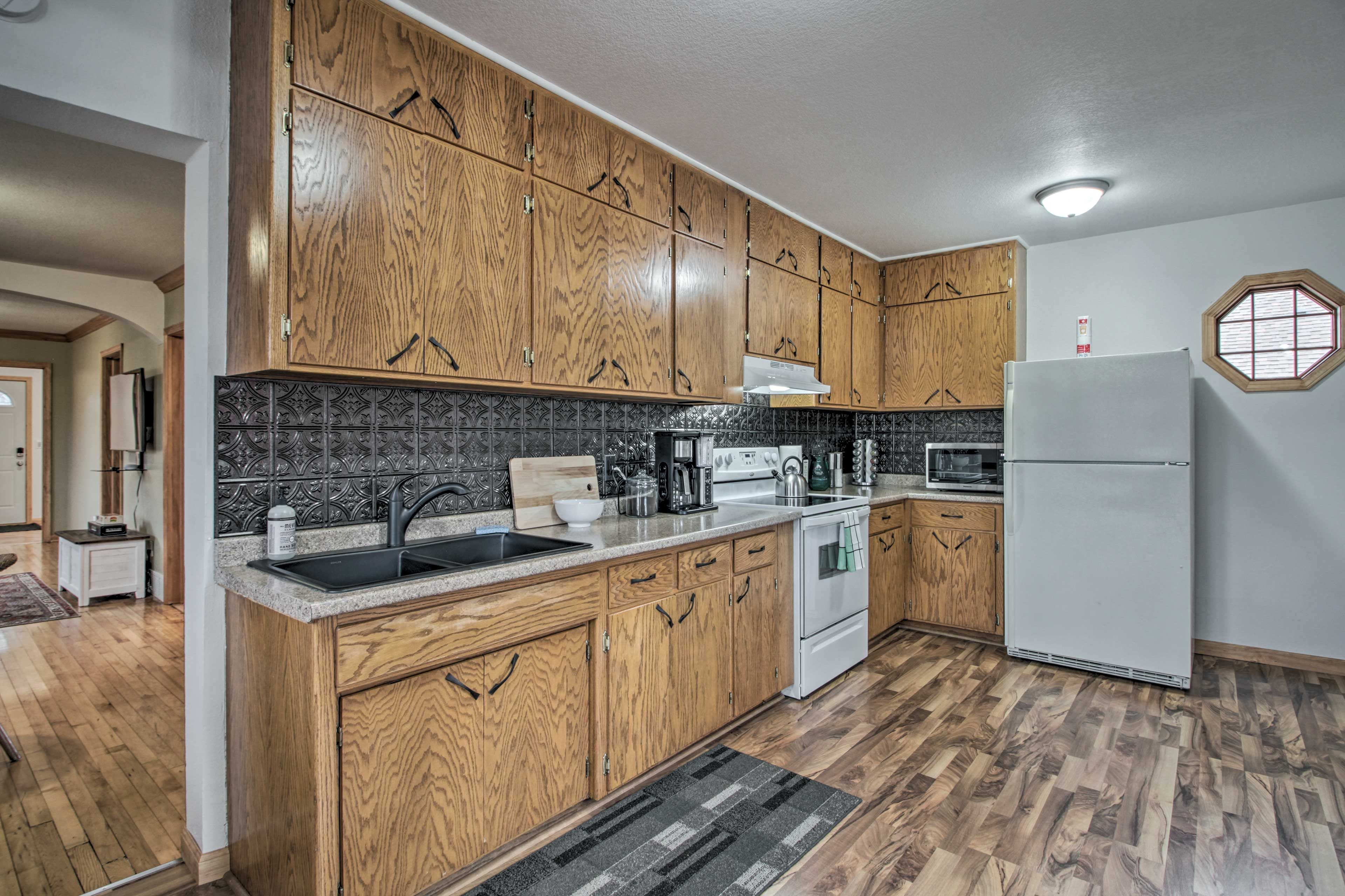 Fully Equipped Kitchen | Stairs Required for Basement Access