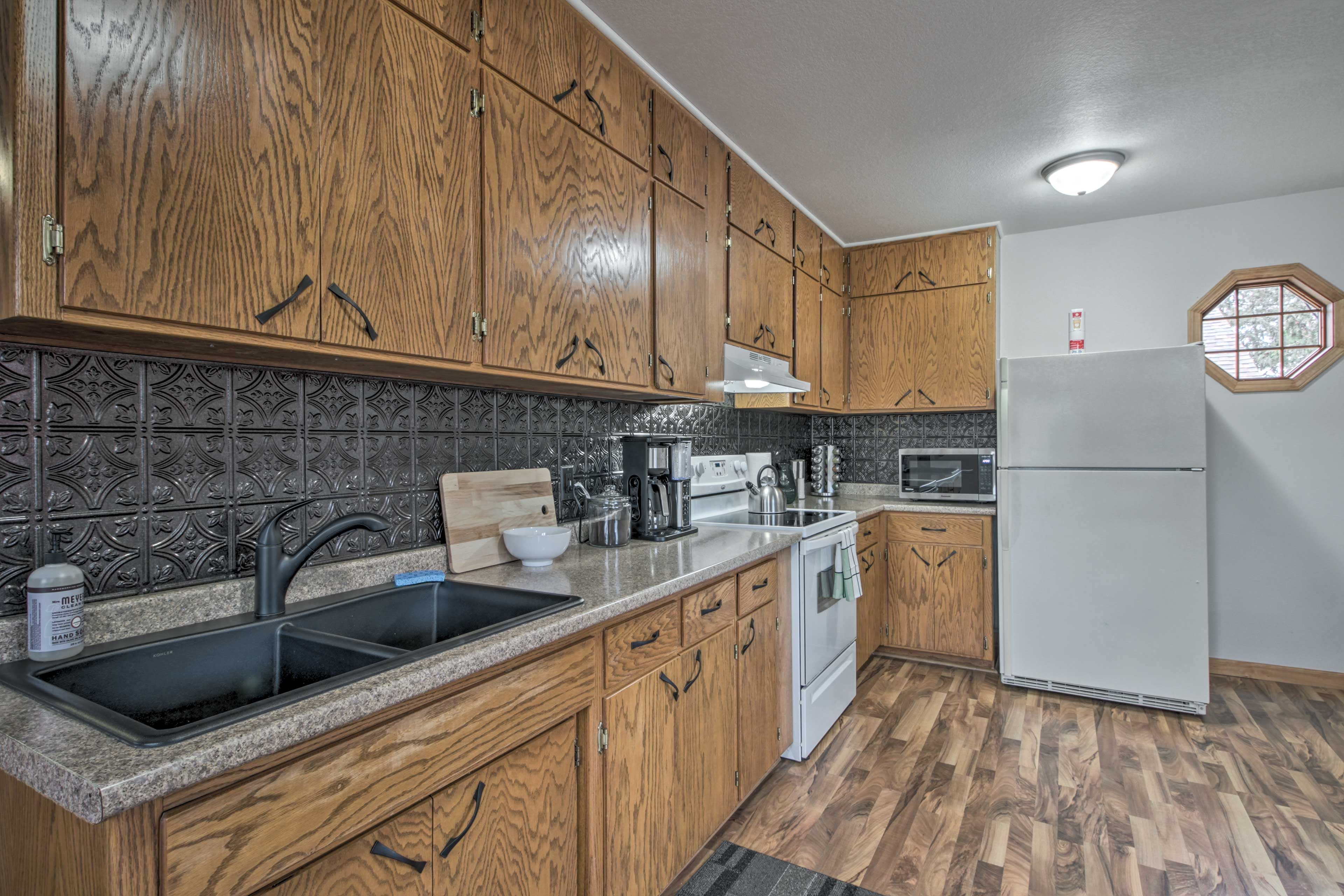 Fully Equipped Kitchen | Cooking Basics