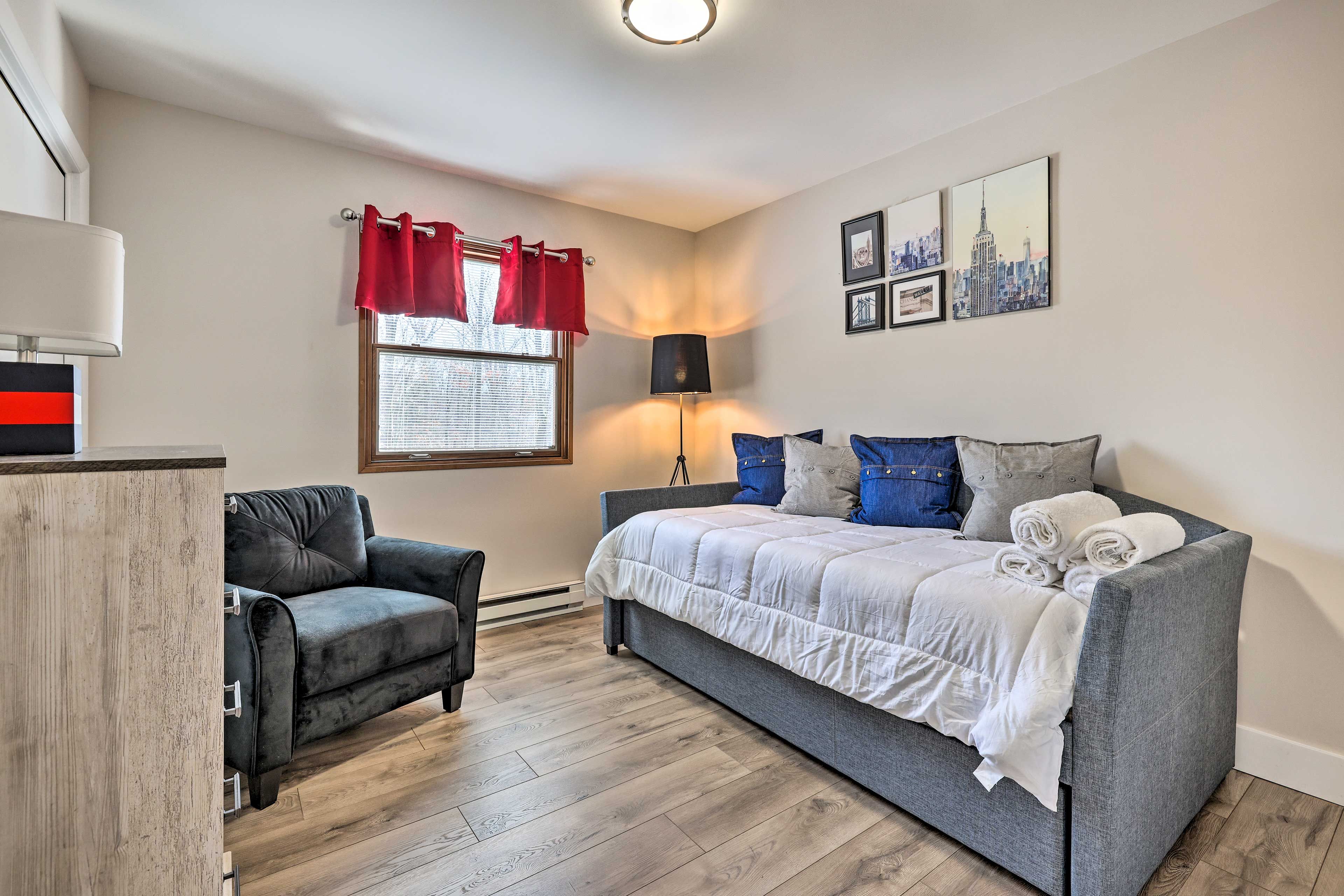 Bedroom 4 | Twin Daybed w/ Twin Trundle Bed | 2nd Floor
