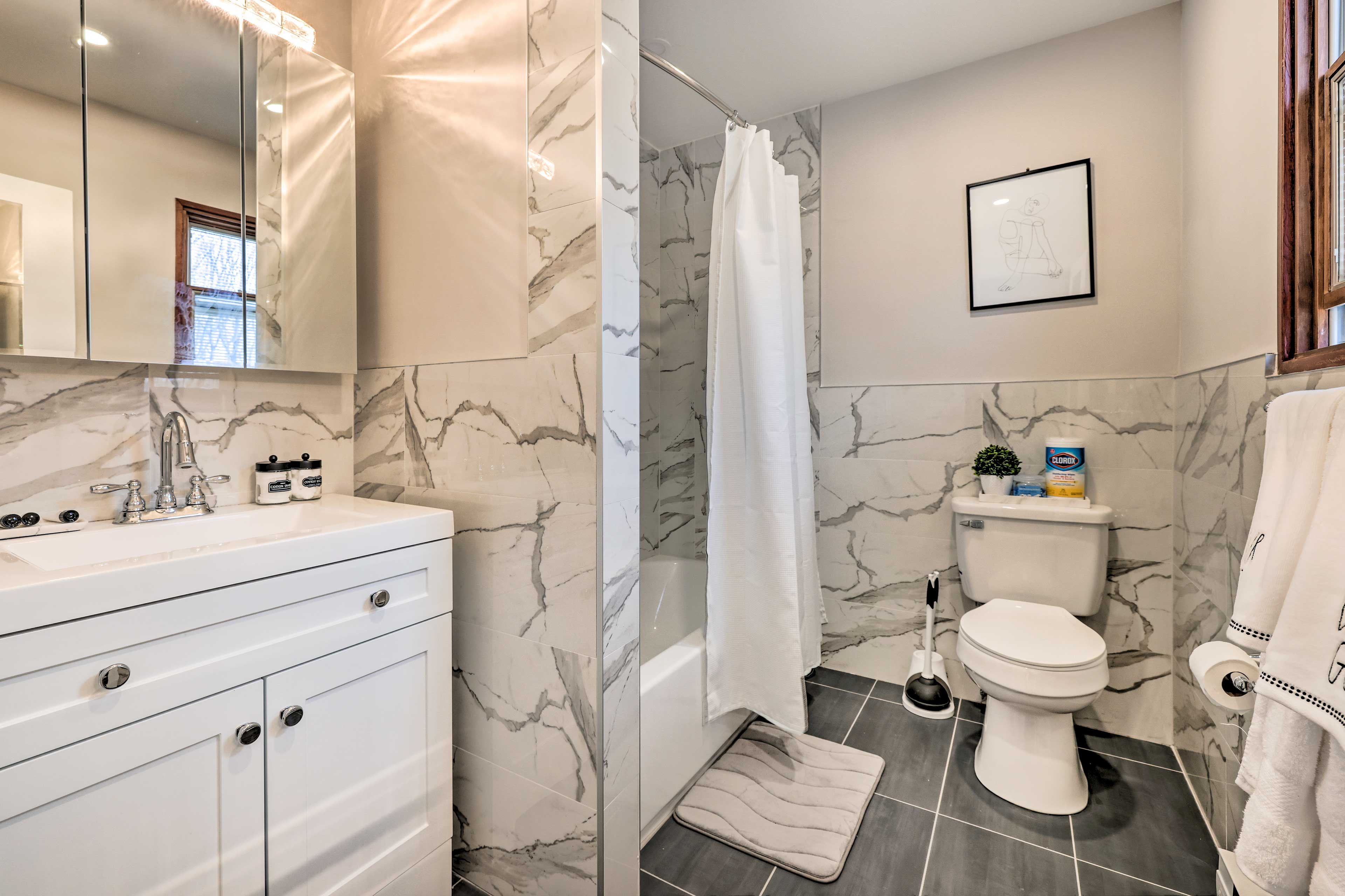 En-Suite Bathroom | Complimentary Toiletries
