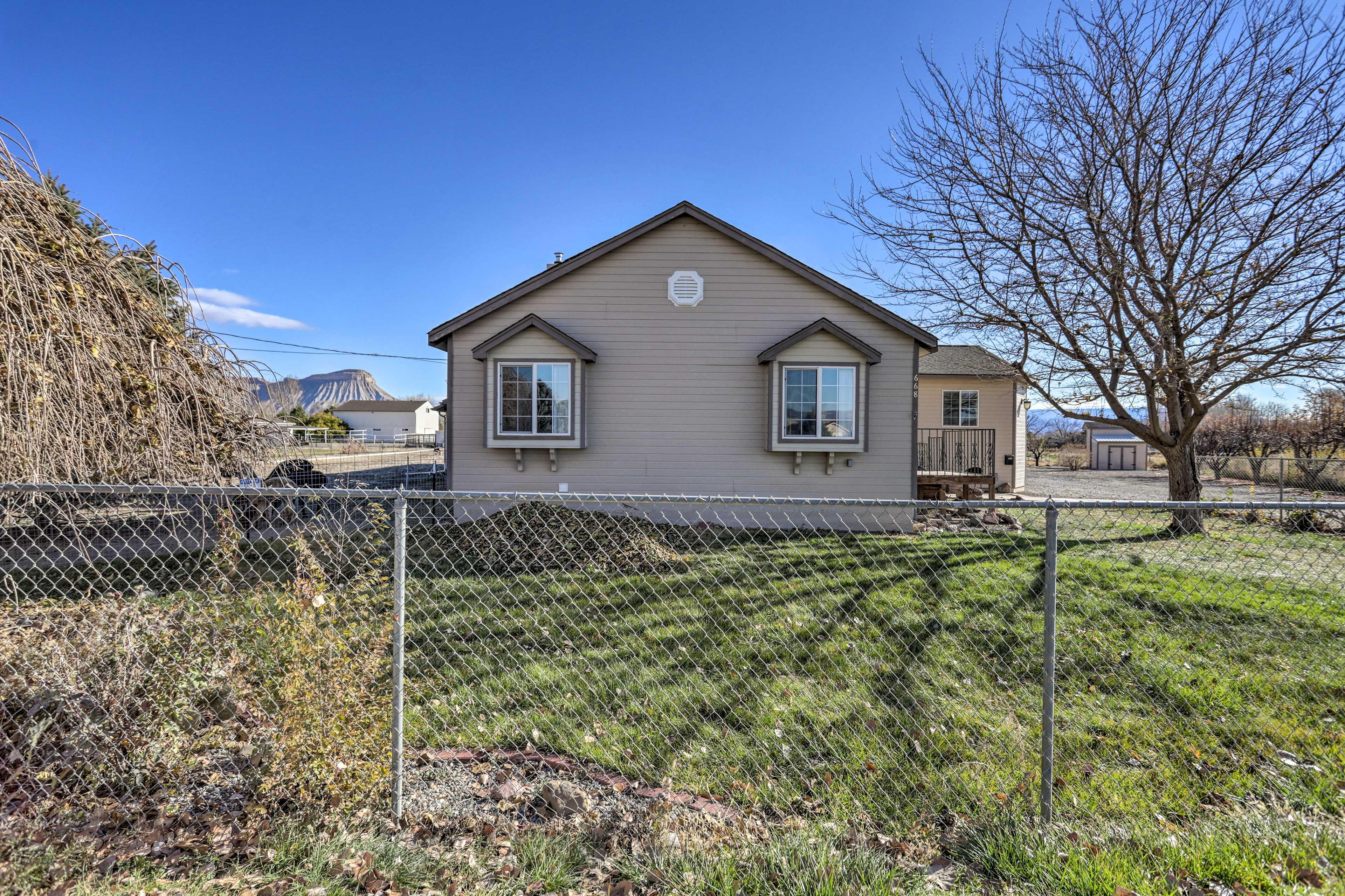 Home Exterior | Mountain Views