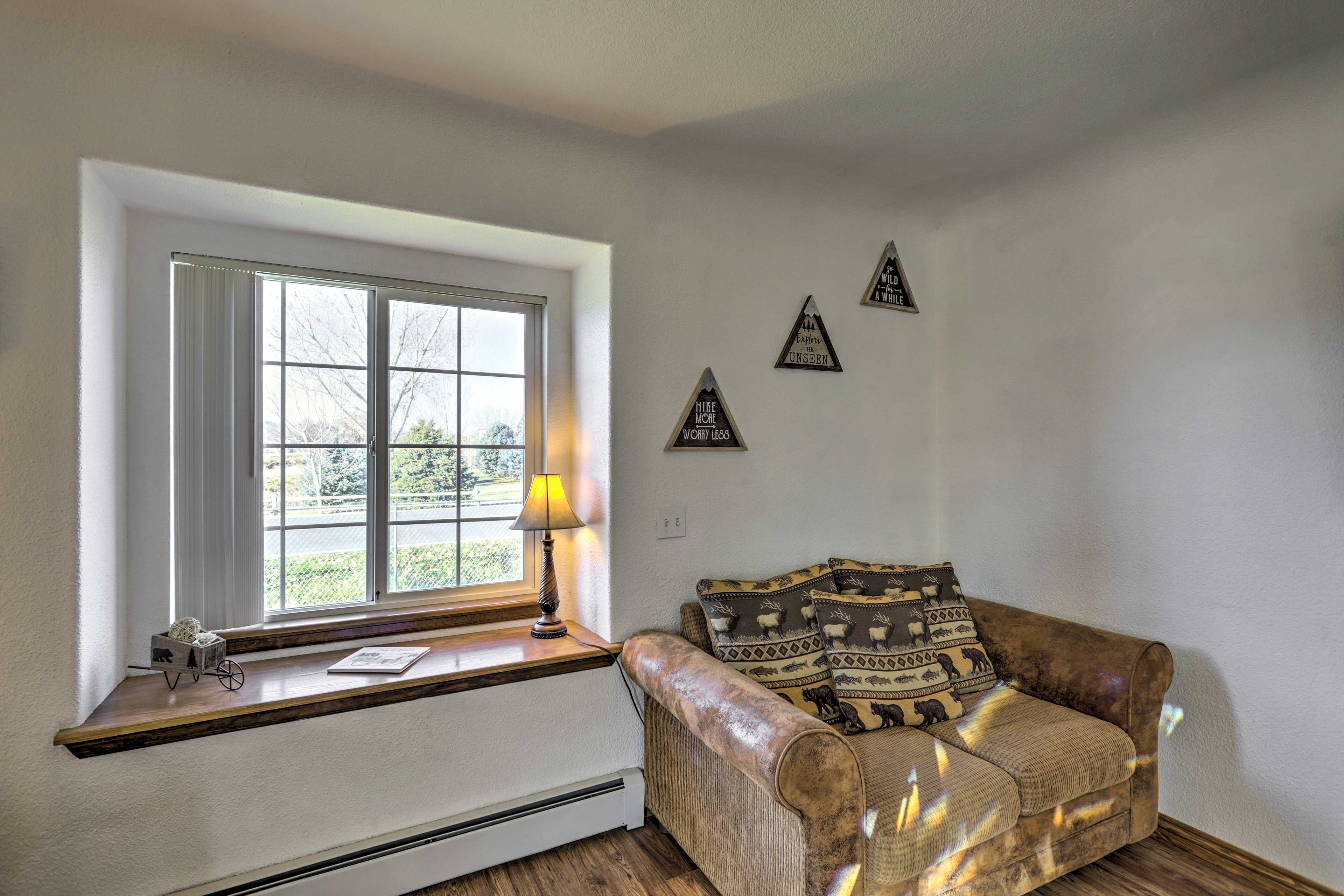 Living Room | Free WiFi