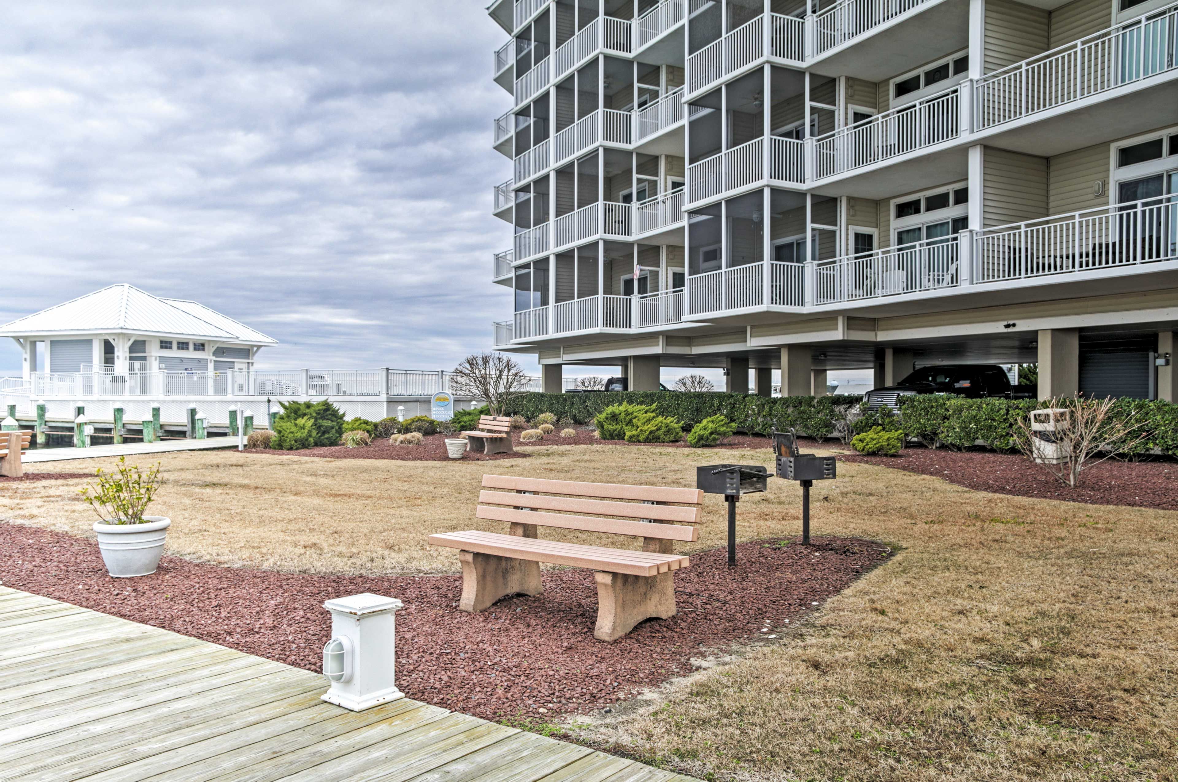 Harbour Light Condo Exterior | Community Charcoal Grills