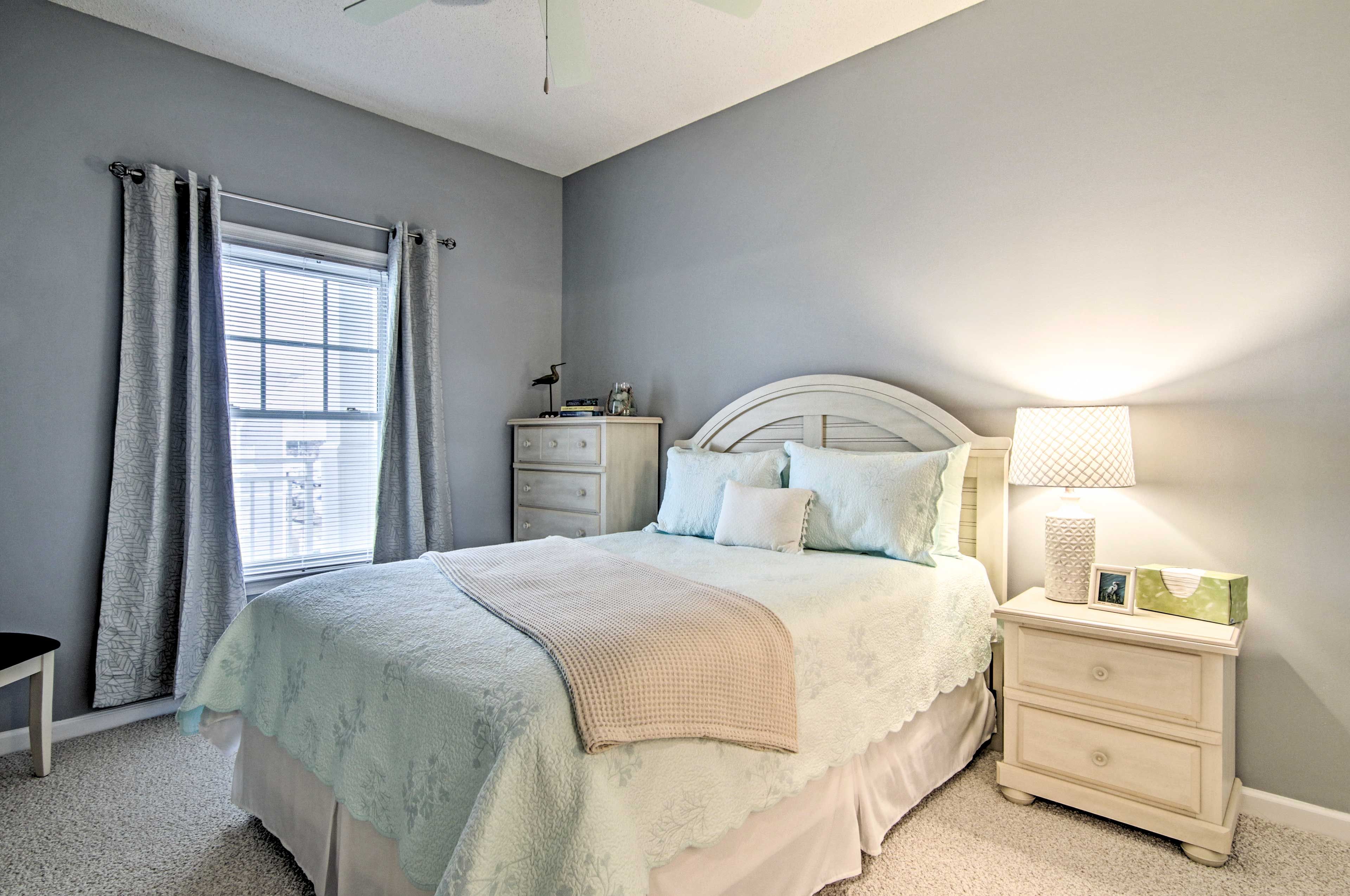 Bedroom 3 | Queen Bed