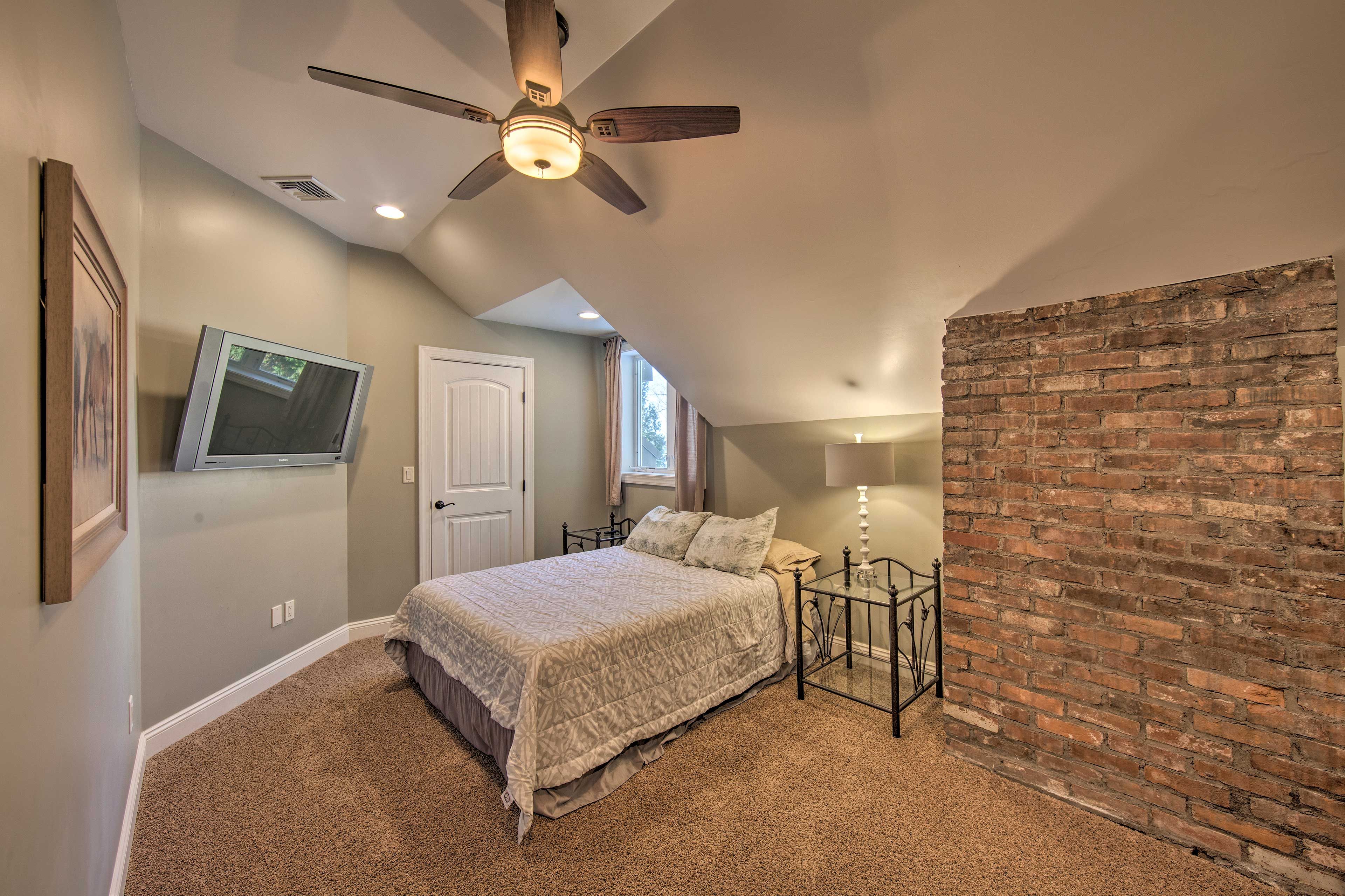 Bedroom 3 | Upper Level | Queen Bed