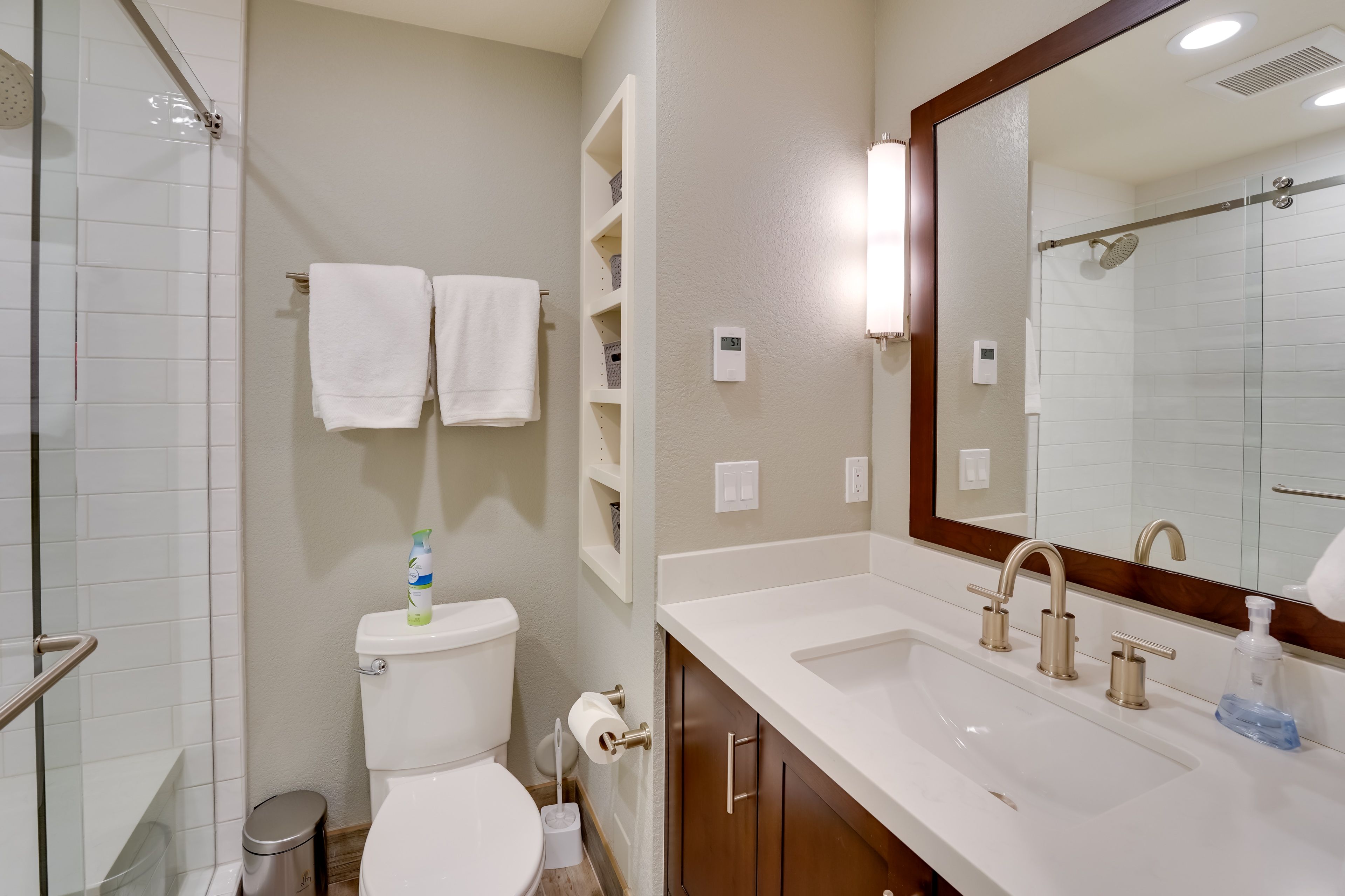En-Suite Bathroom | Towels Provided | Complimentary Toiletries